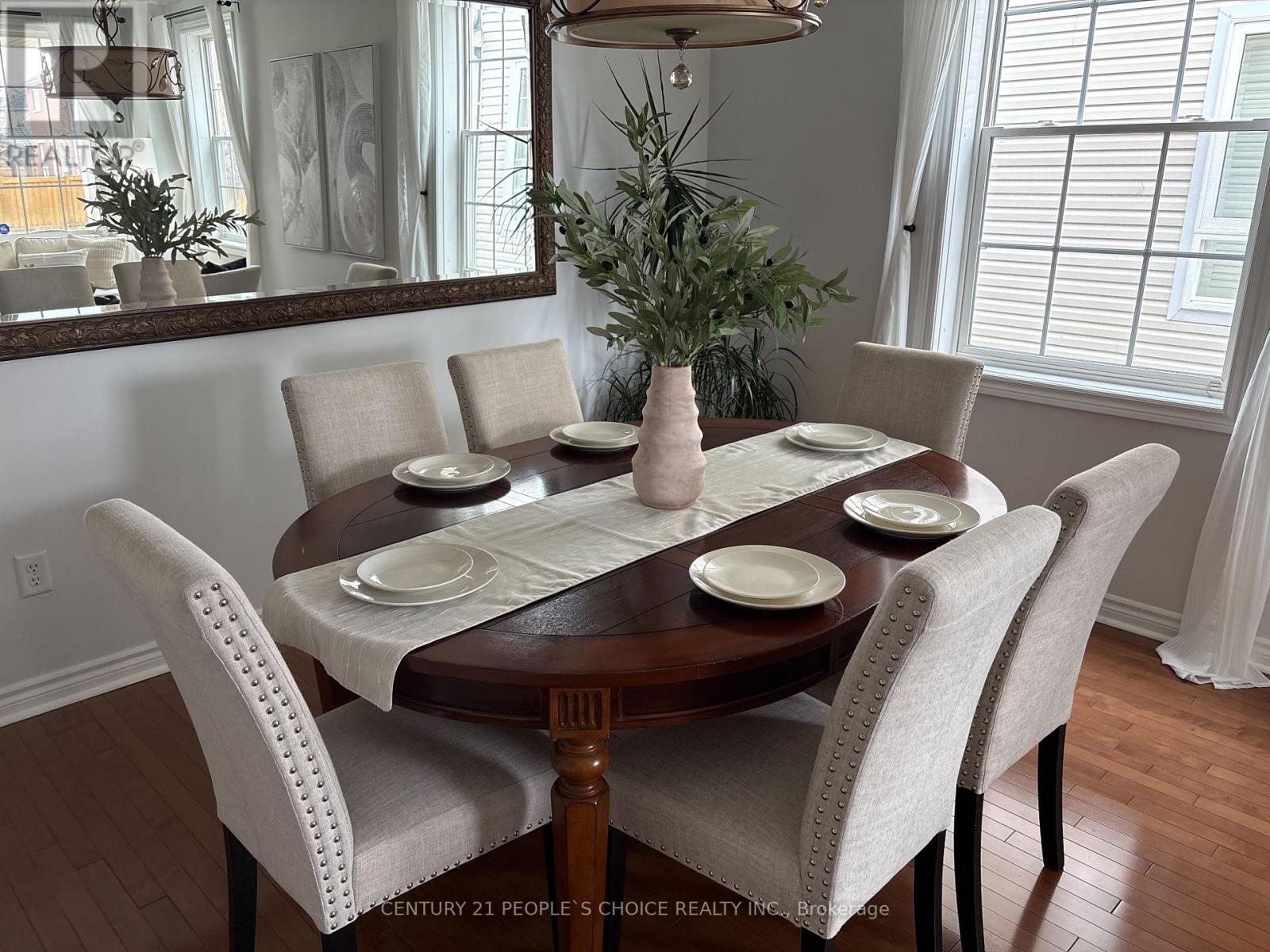 7107 Appletree Lane, Mississauga, Ontario  L5W 1W5 - Photo 11 - W12944912