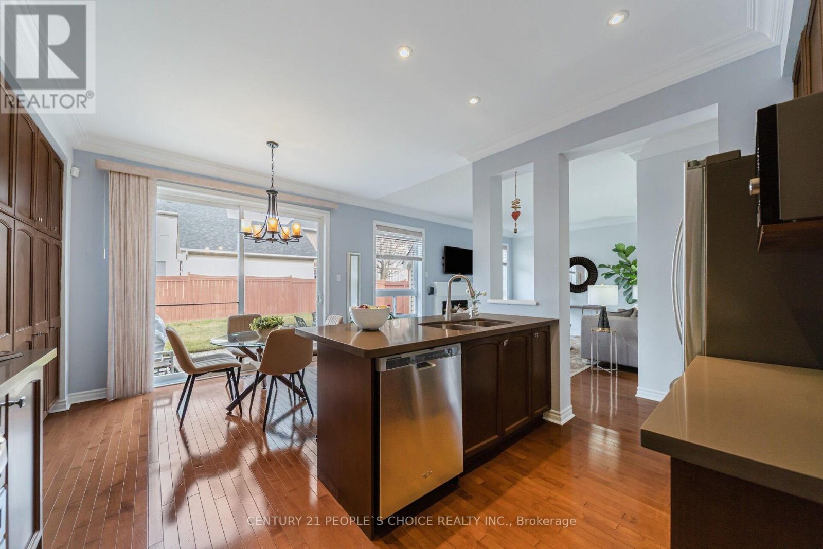 7107 Appletree Lane, Mississauga, Ontario  L5W 1W5 - Photo 19 - W12944912