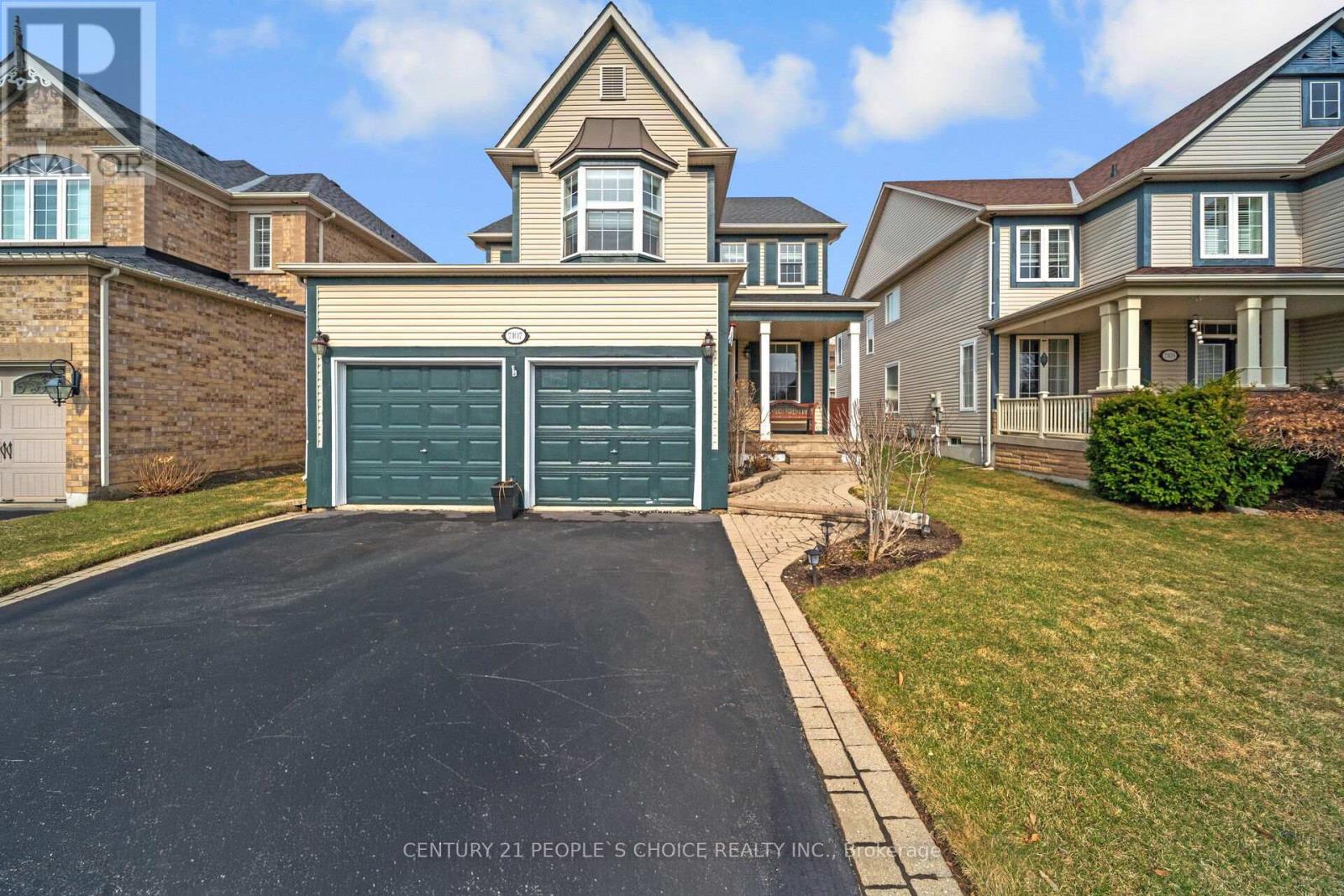 7107 Appletree Lane, Mississauga, Ontario  L5W 1W5 - Photo 2 - W12944912