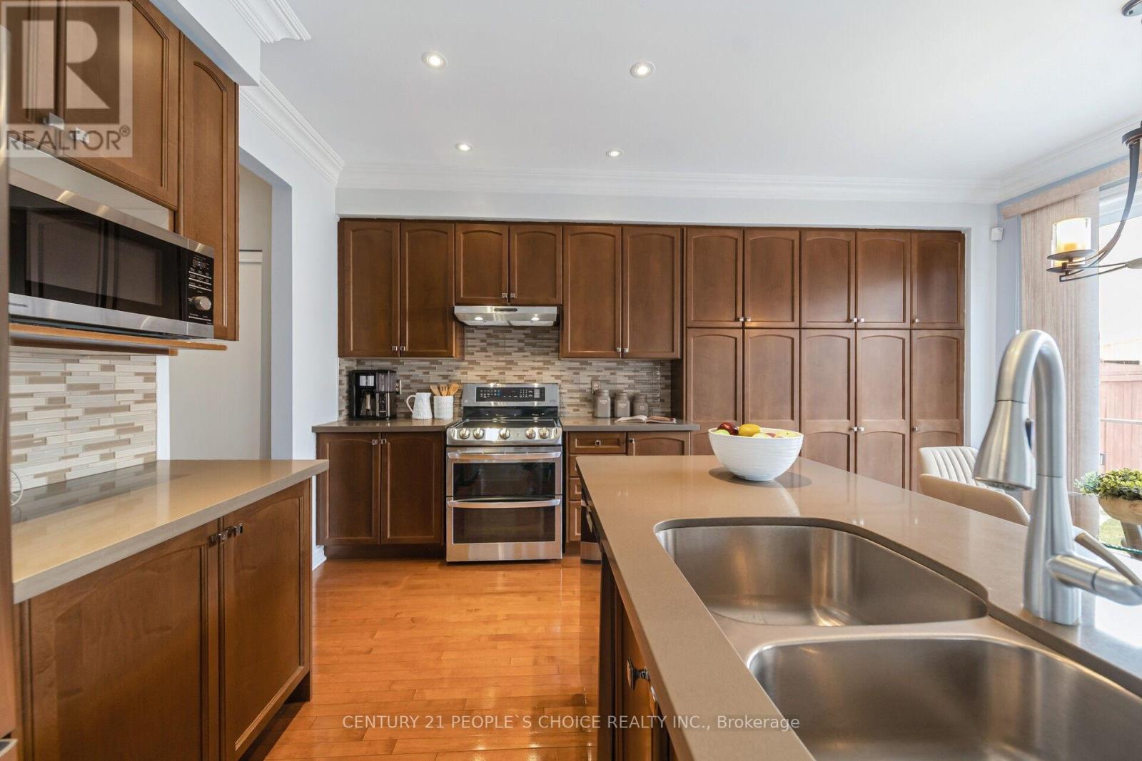 7107 Appletree Lane, Mississauga, Ontario  L5W 1W5 - Photo 20 - W12944912