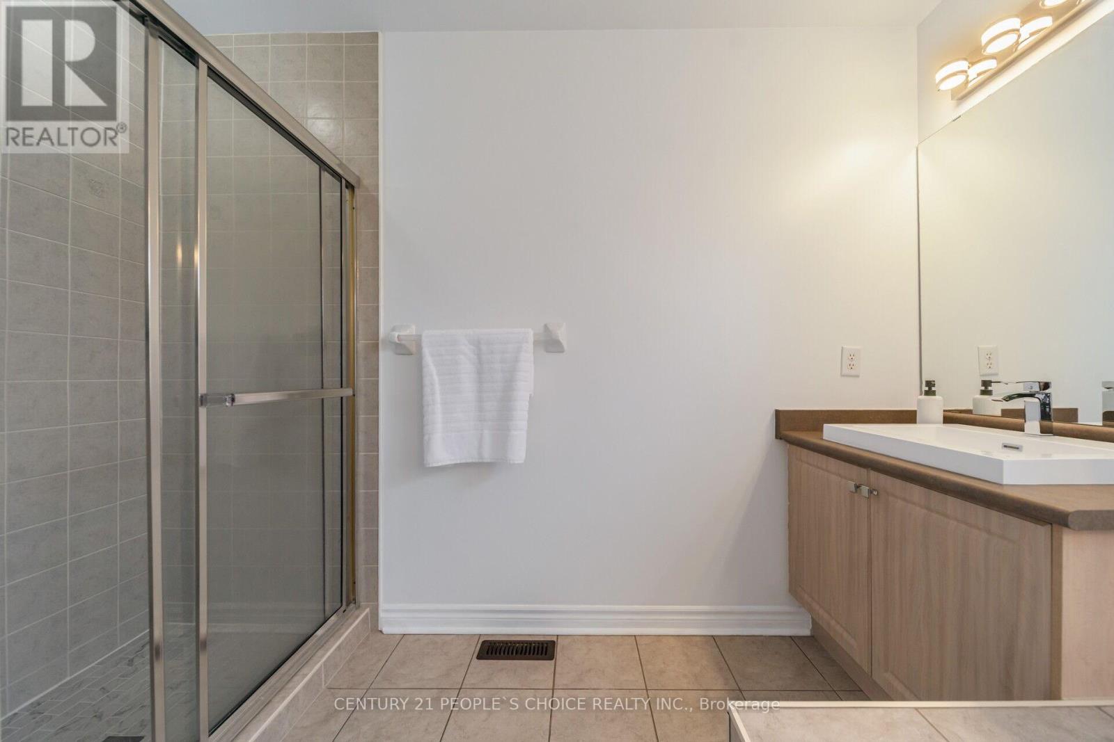 7107 Appletree Lane, Mississauga, Ontario  L5W 1W5 - Photo 31 - W12944912