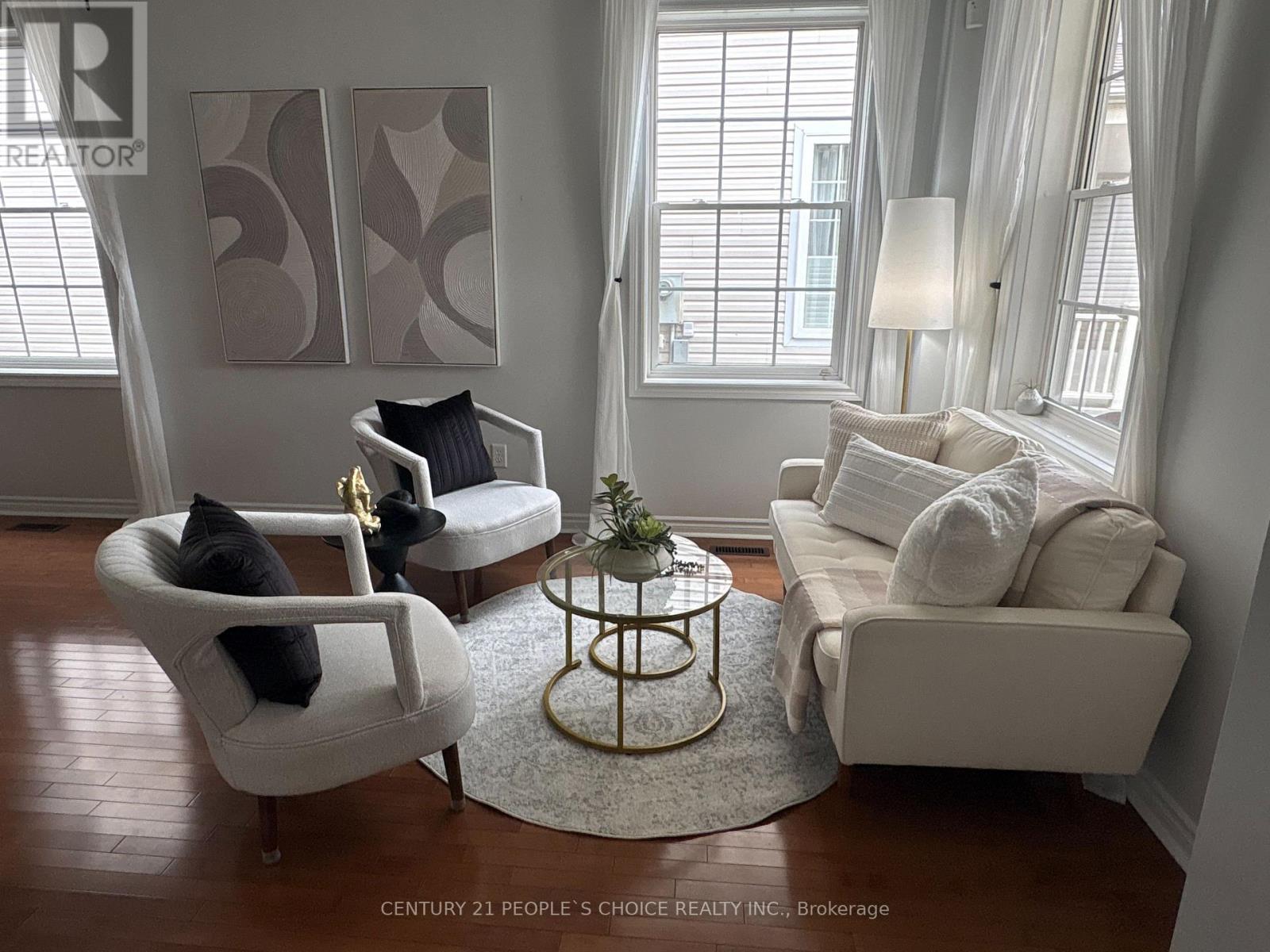 7107 Appletree Lane, Mississauga, Ontario  L5W 1W5 - Photo 5 - W12944912