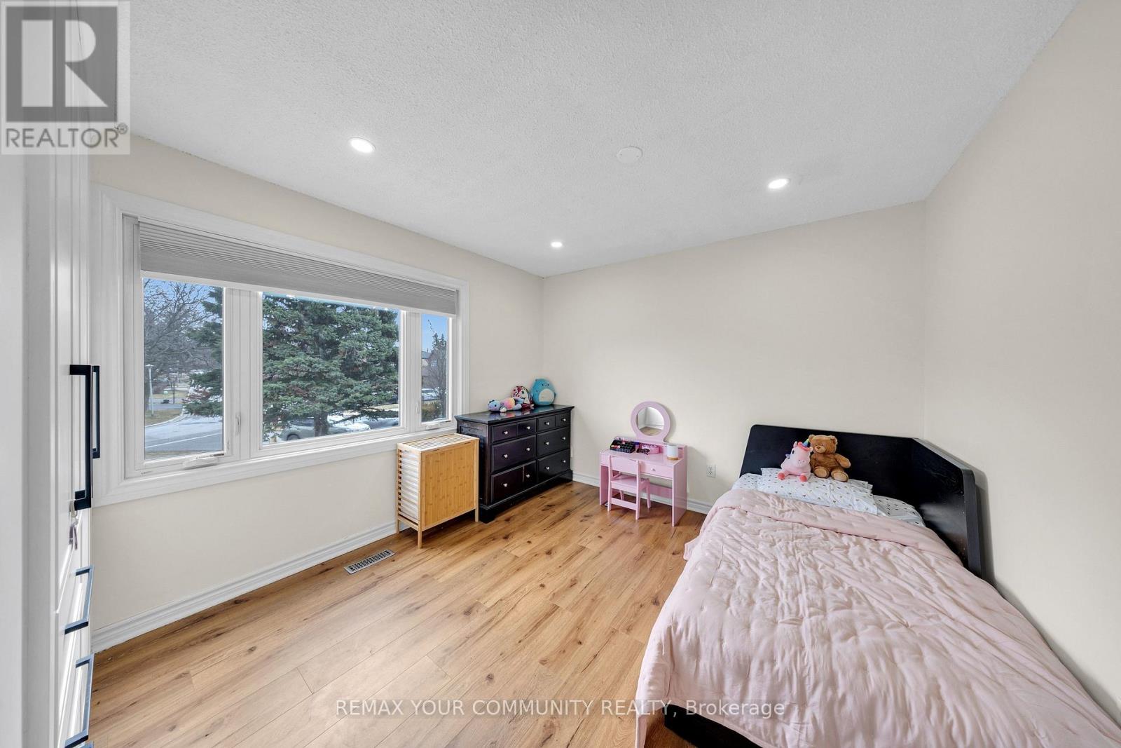 22 Madelaine Crescent, Brampton, Ontario  L6S 2Y9 - Photo 17 - W12944916