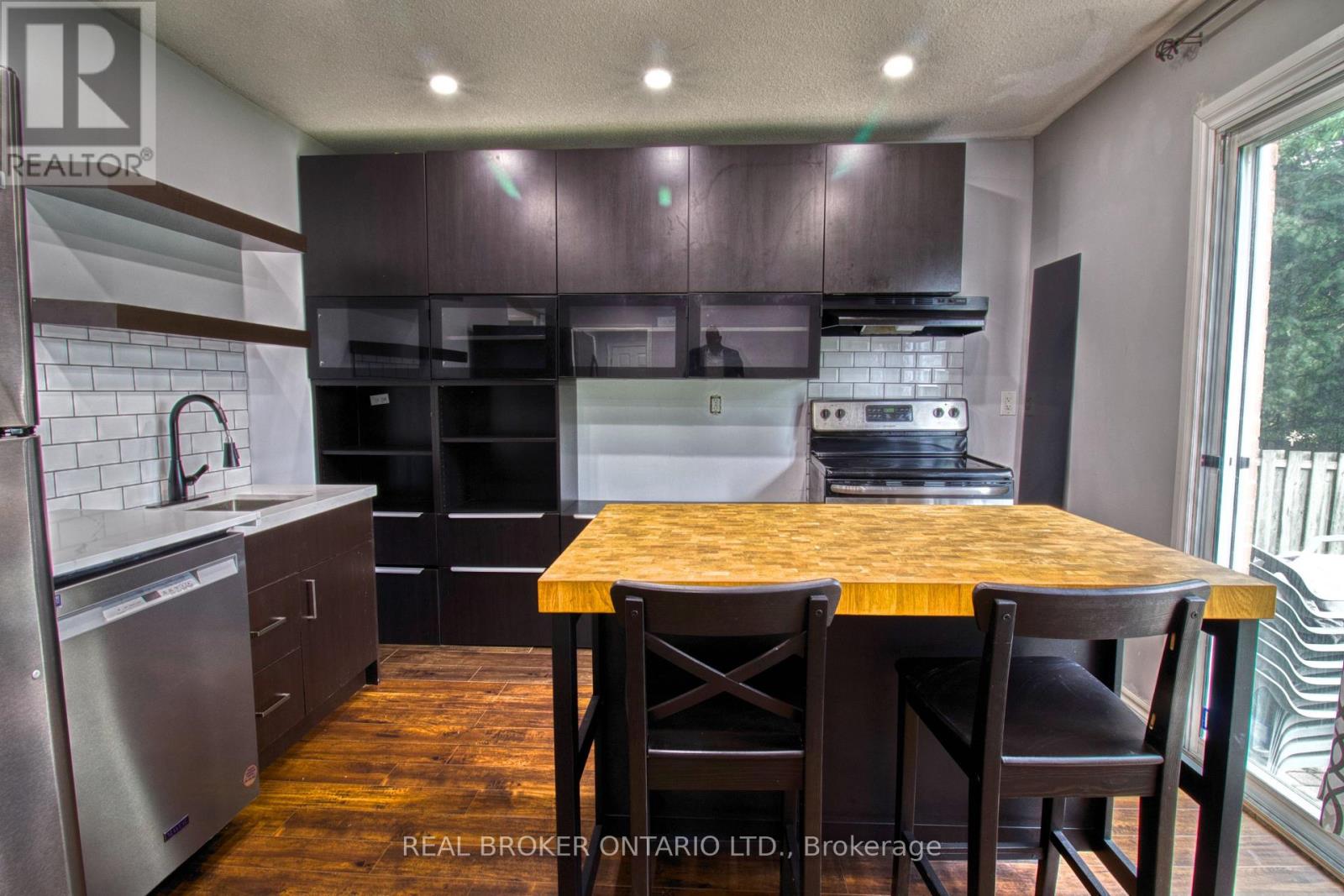 Ground - 25 Panorama Crescent, Brampton, Ontario  L6S 3T7 - Photo 10 - W12944940