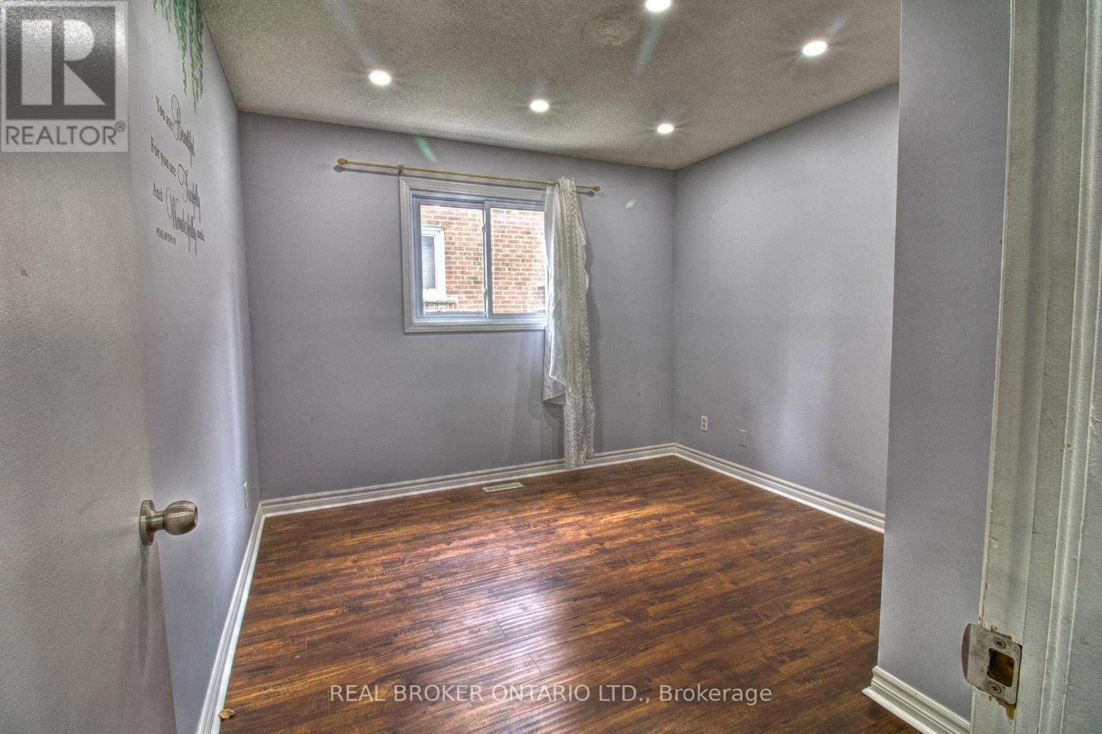 Ground - 25 Panorama Crescent, Brampton, Ontario  L6S 3T7 - Photo 12 - W12944940