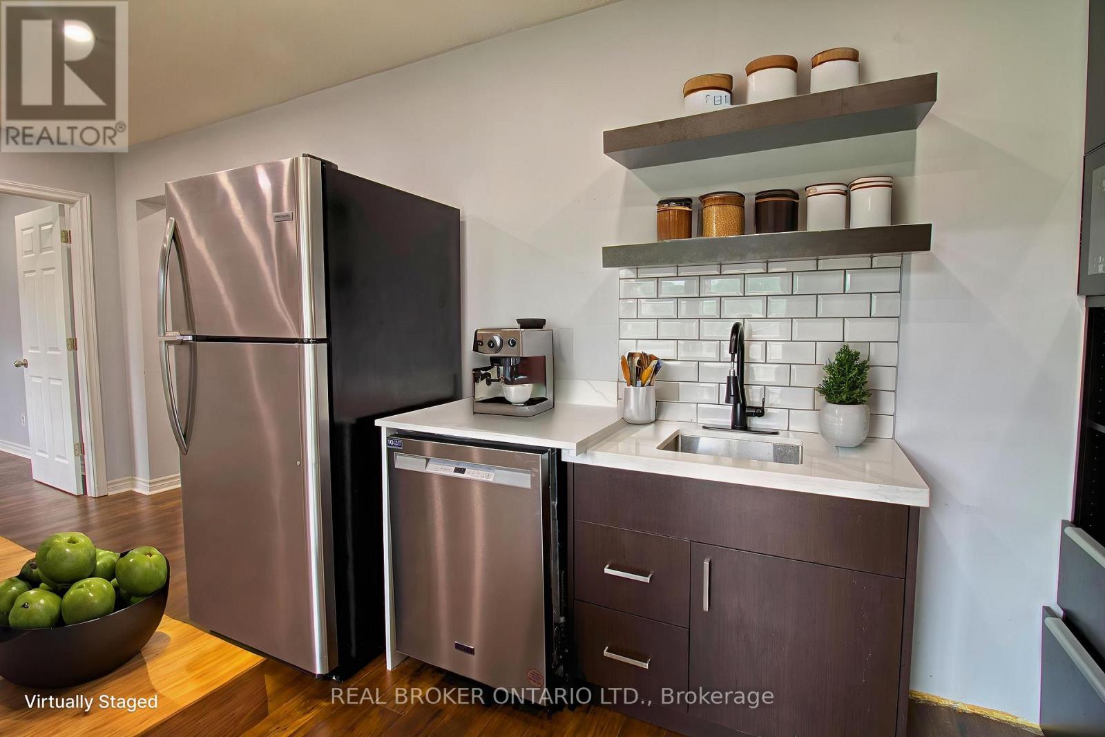 Ground - 25 Panorama Crescent, Brampton, Ontario  L6S 3T7 - Photo 3 - W12944940