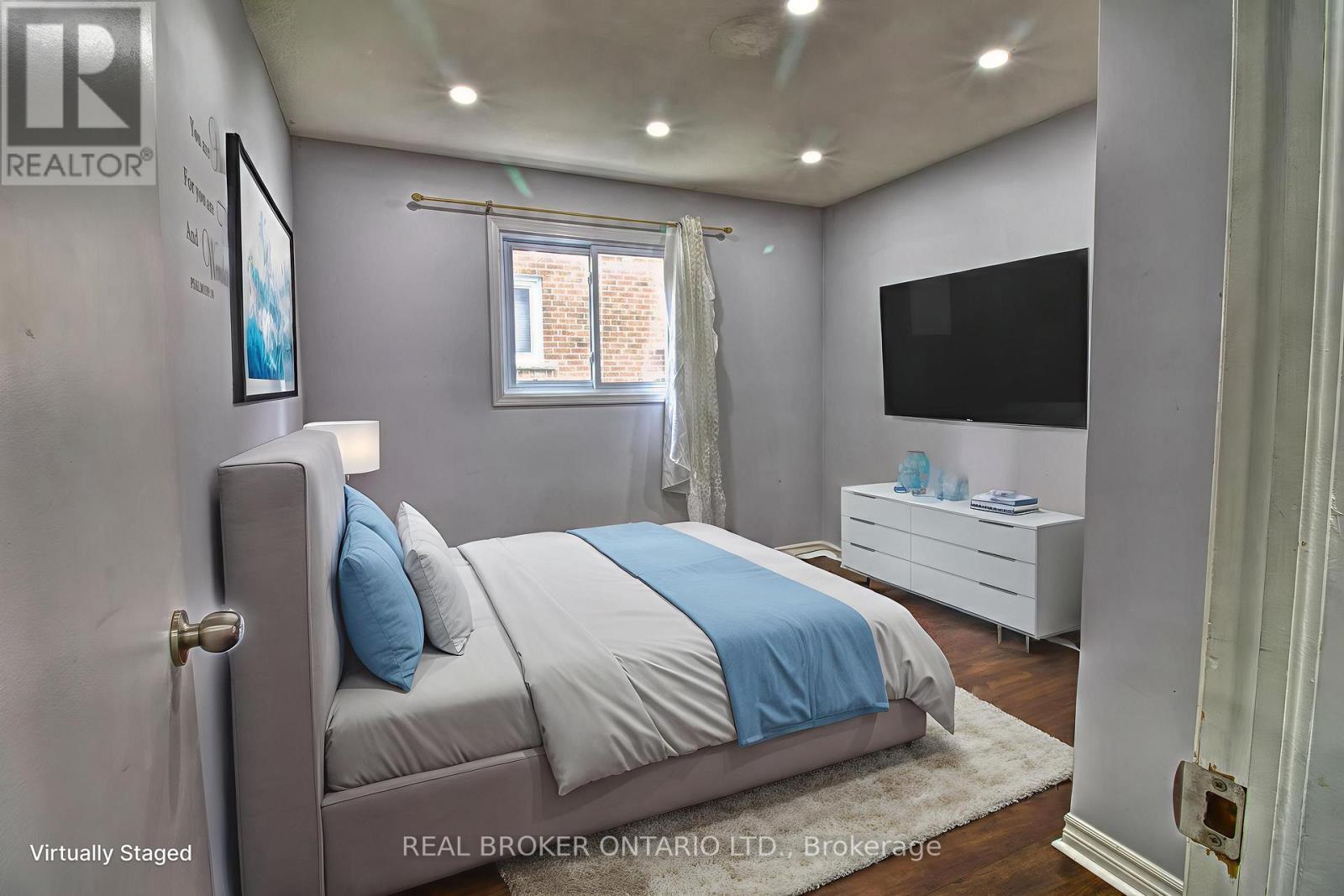 Ground - 25 Panorama Crescent, Brampton, Ontario  L6S 3T7 - Photo 4 - W12944940