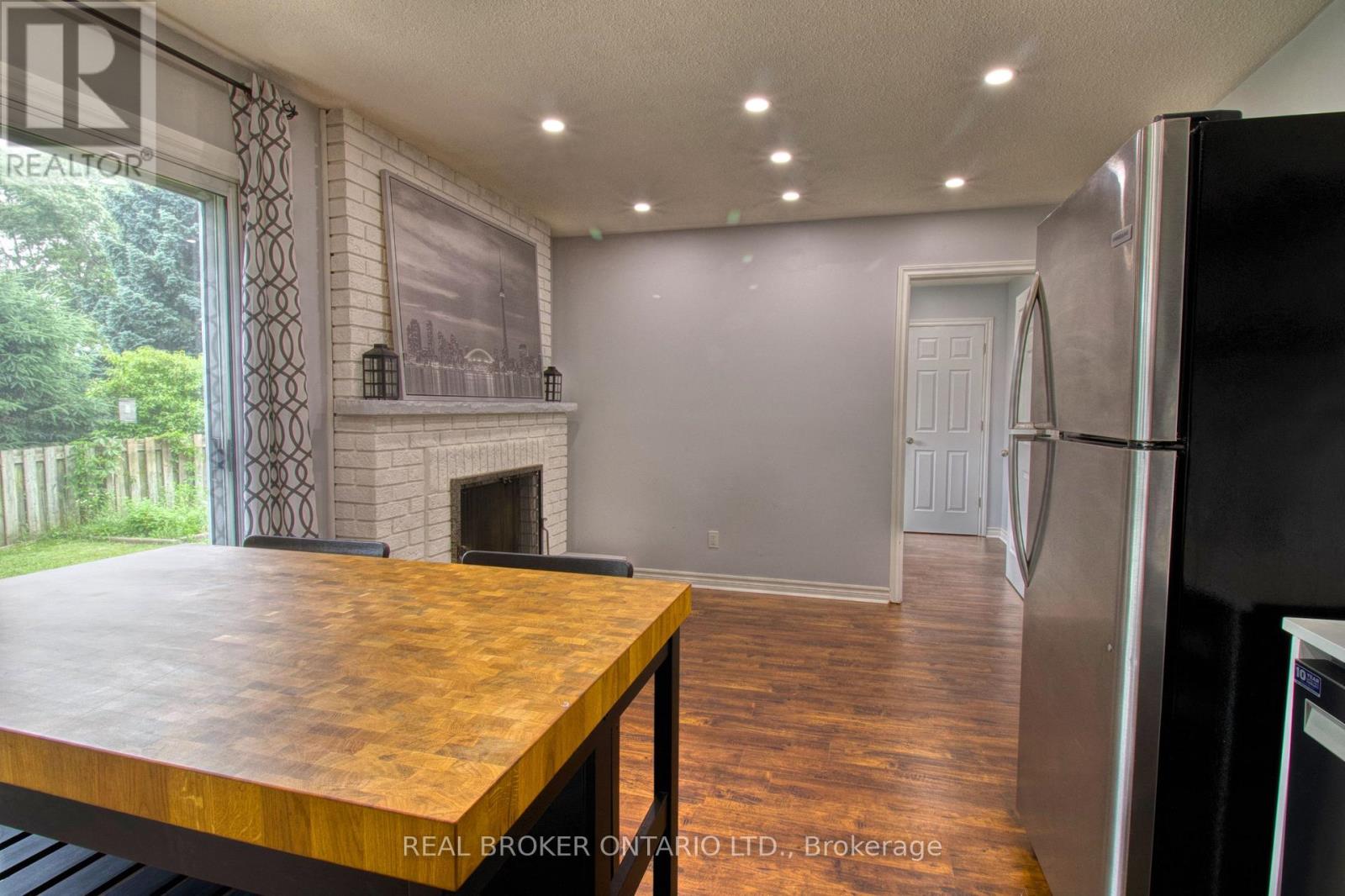 Ground - 25 Panorama Crescent, Brampton, Ontario  L6S 3T7 - Photo 8 - W12944940