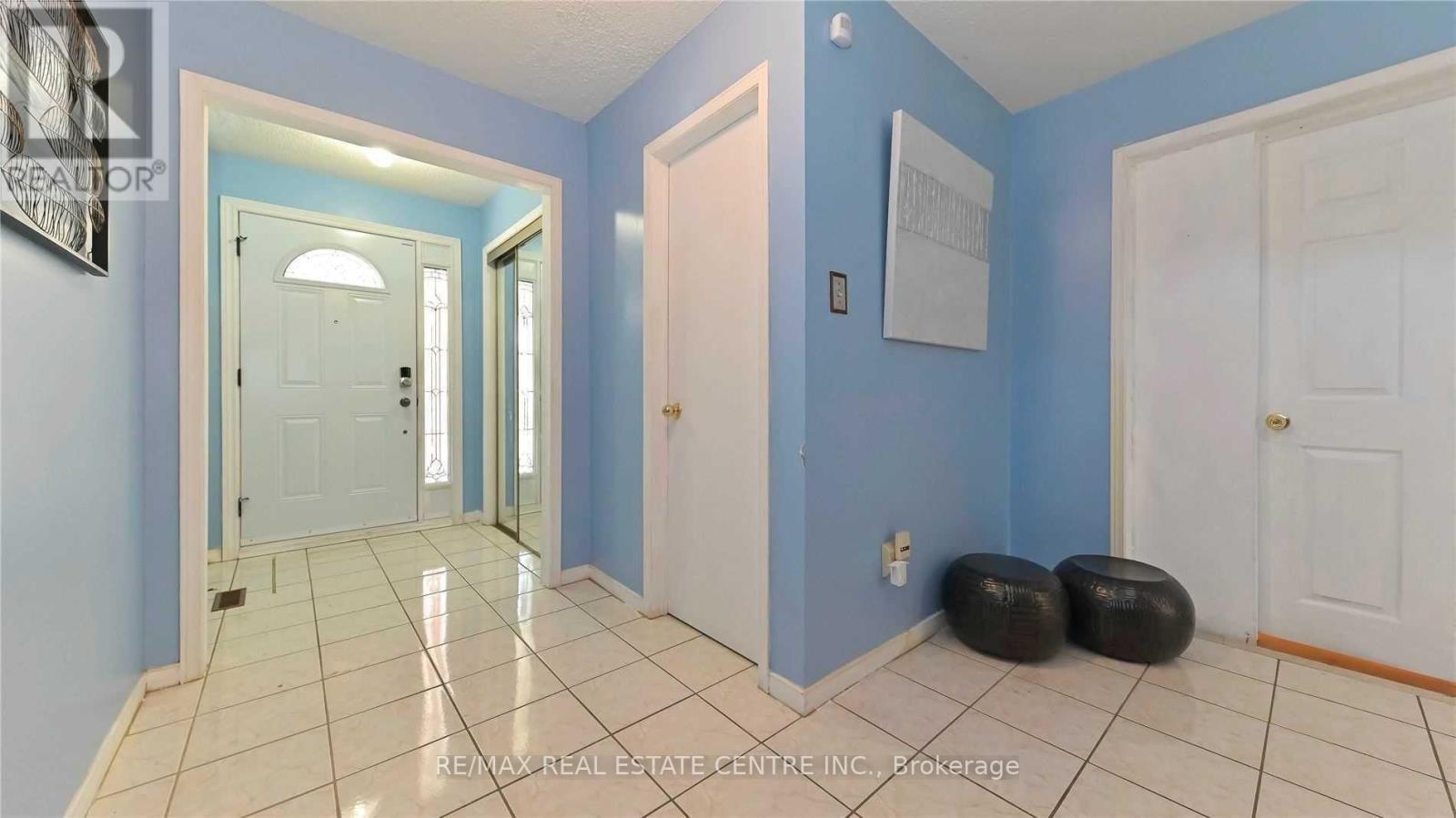 45 Faywood Drive, Brampton, Ontario  L6Y 4K3 - Photo 2 - W12944960