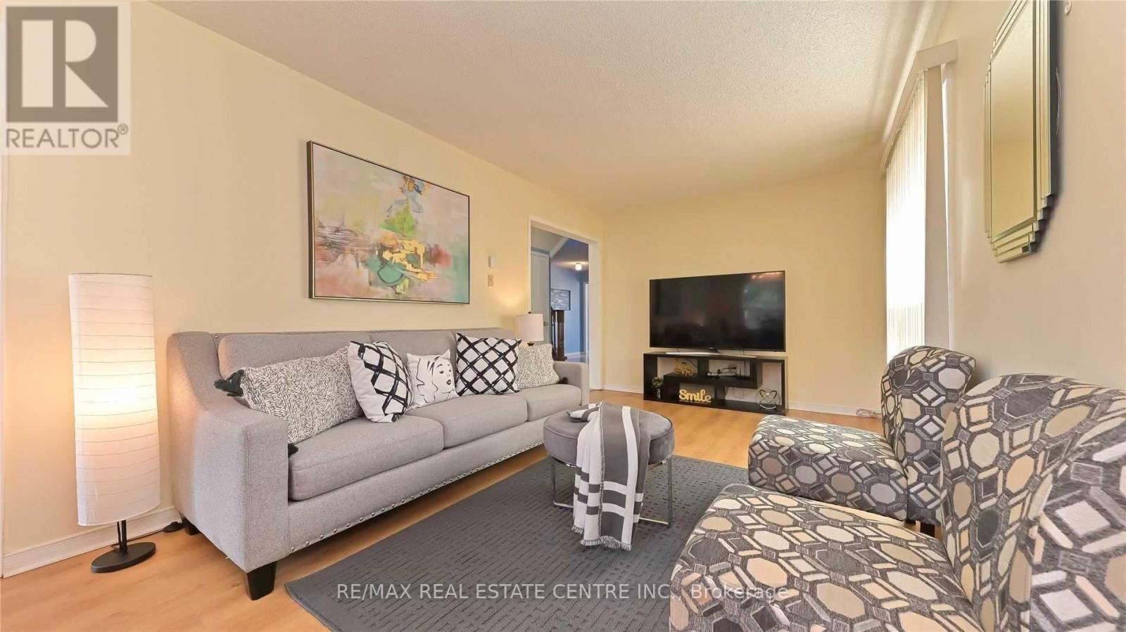 45 Faywood Drive, Brampton, Ontario  L6Y 4K3 - Photo 6 - W12944960