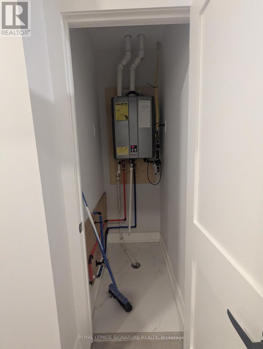 2 - 28 Leduc Drive, Toronto, Ontario  M9W 2A7 - Photo 11 - W12945024