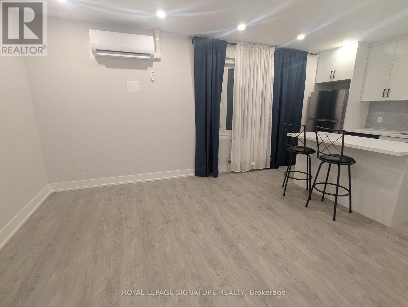 2 - 28 Leduc Drive, Toronto, Ontario  M9W 2A7 - Photo 6 - W12945024