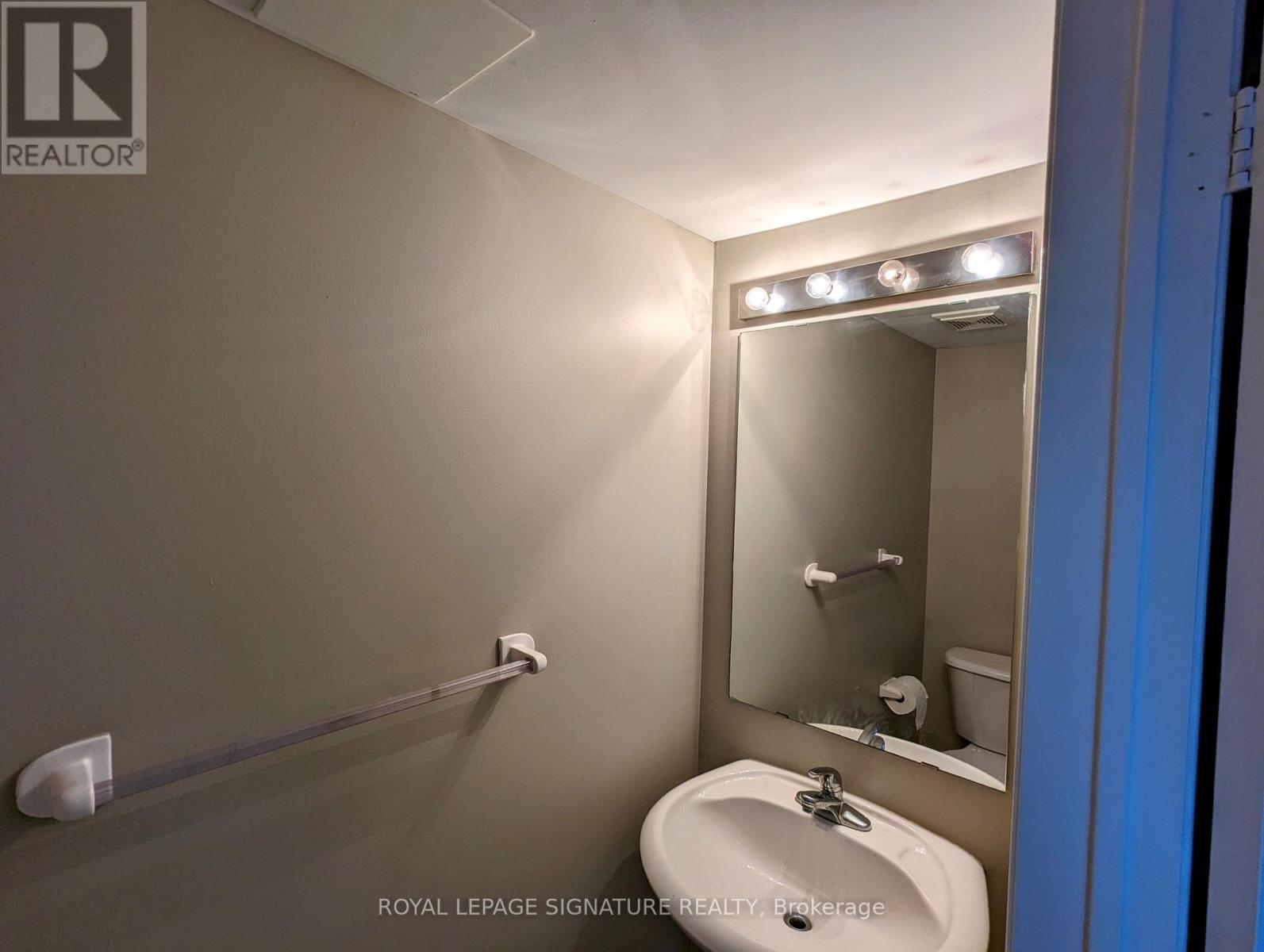 19 - 4861 Halfmoon Grove S, Mississauga, Ontario  L5M 7P7 - Photo 17 - W12945060