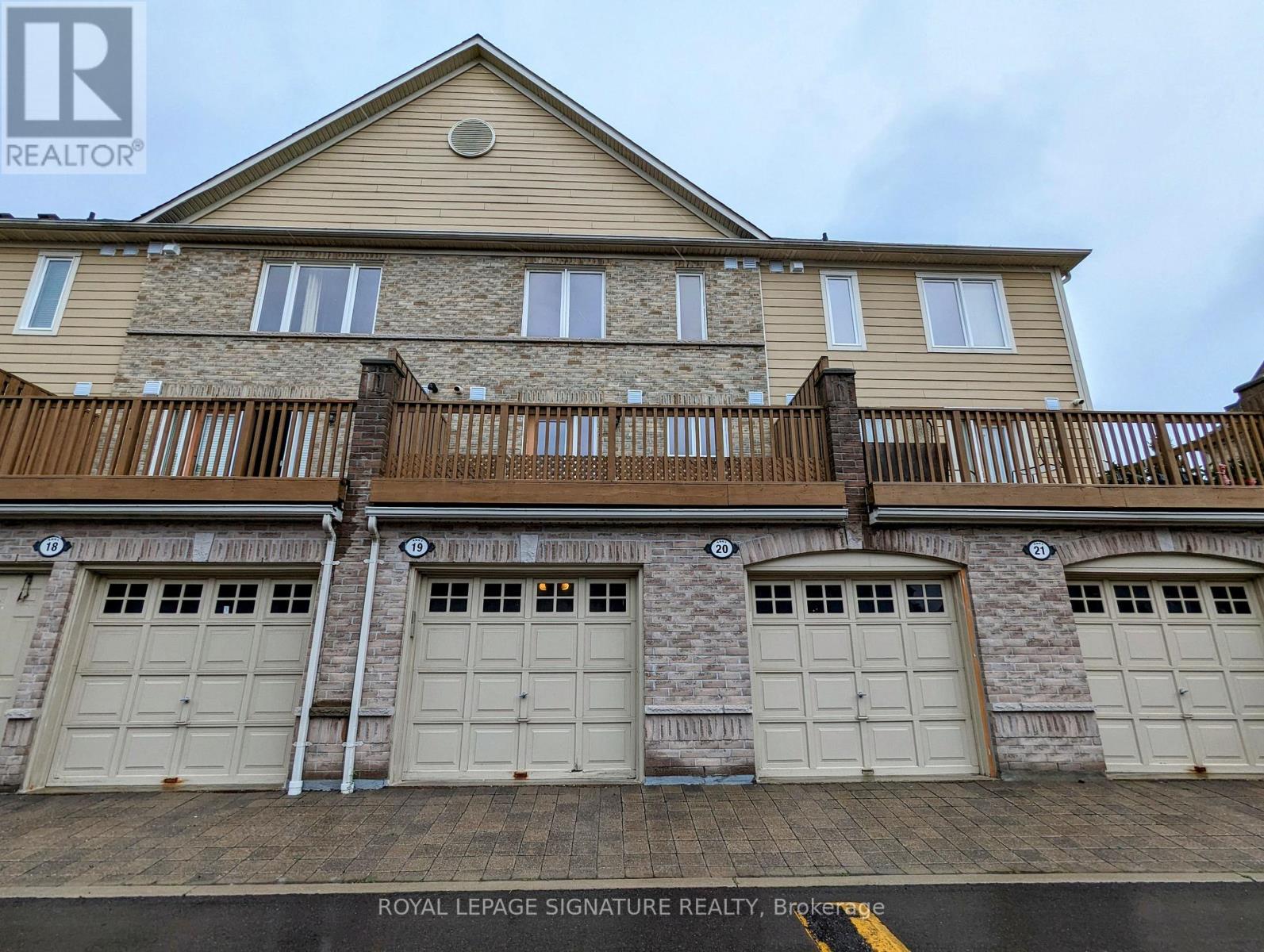 19 - 4861 Halfmoon Grove S, Mississauga, Ontario  L5M 7P7 - Photo 2 - W12945060