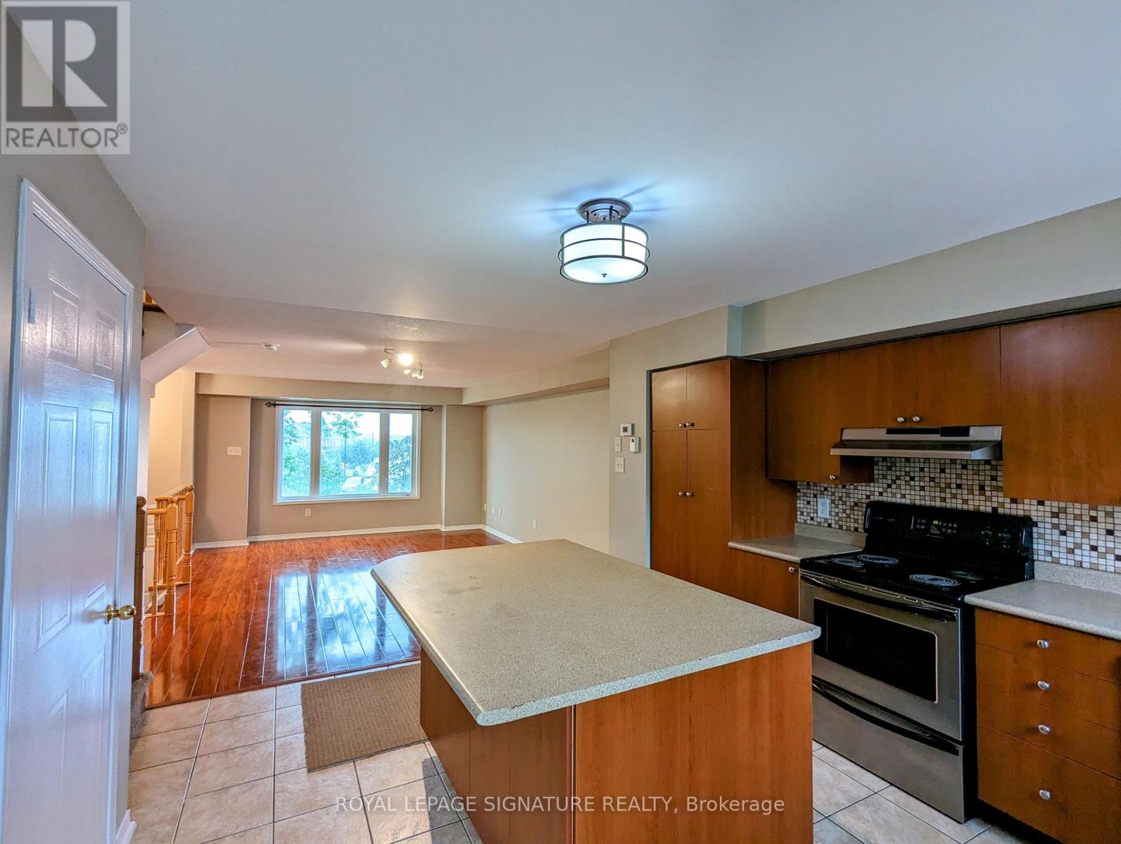 19 - 4861 Halfmoon Grove S, Mississauga, Ontario  L5M 7P7 - Photo 5 - W12945060