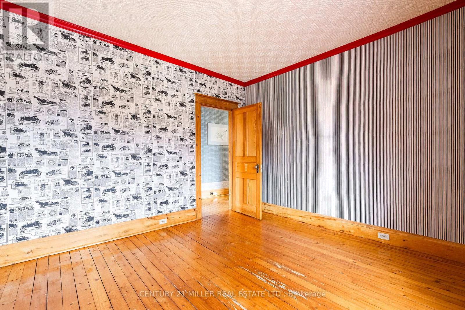 176 Douglas Avenue, Oakville, Ontario  L6J 3S1 - Photo 19 - W12945066