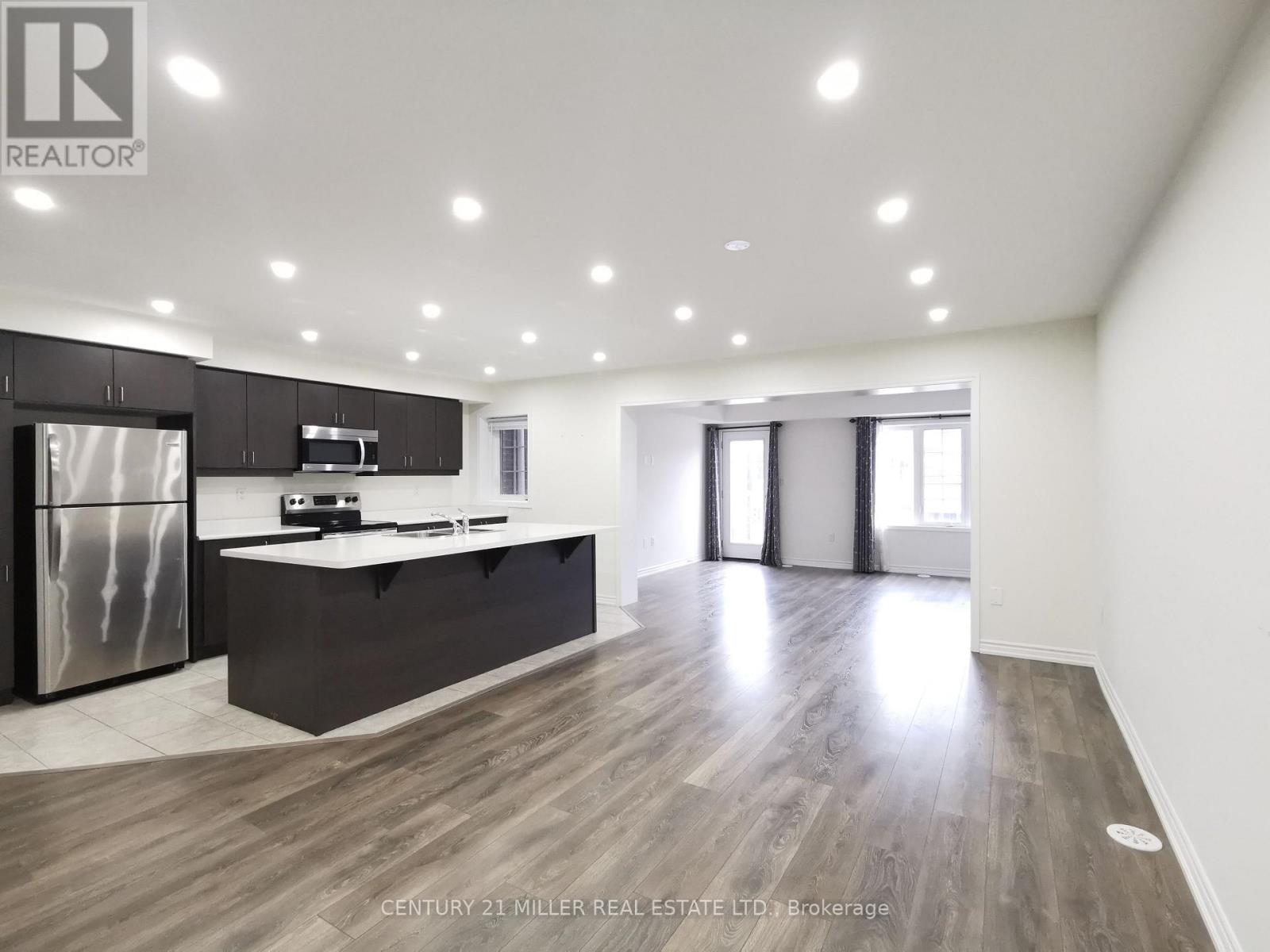 569 Laking Terrace, Milton, Ontario  L9T 9J3 - Photo 2 - W12945178