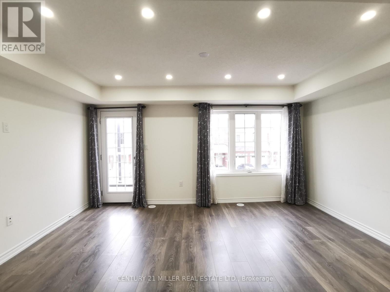 569 Laking Terrace, Milton, Ontario  L9T 9J3 - Photo 3 - W12945178