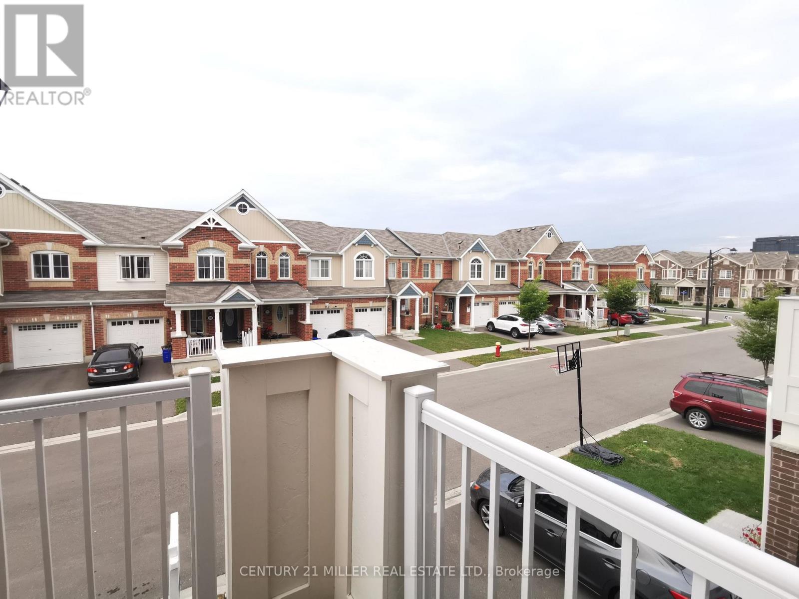 569 Laking Terrace, Milton, Ontario  L9T 9J3 - Photo 4 - W12945178