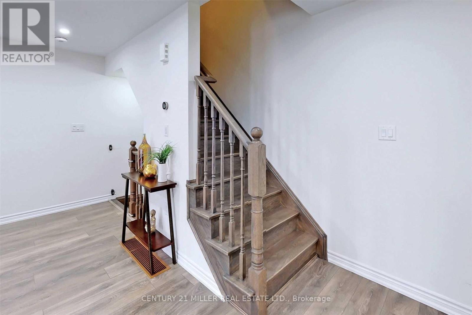 569 Laking Terrace, Milton, Ontario  L9T 9J3 - Photo 8 - W12945178