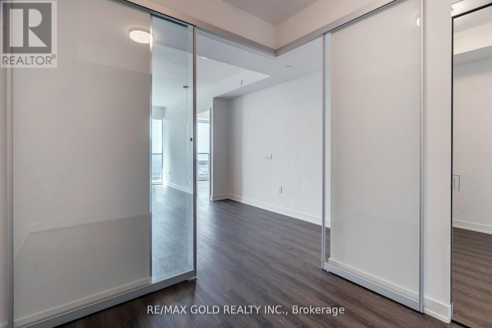 3401 - 448 Burnhamthorpe Road W, Mississauga, Ontario  L5B 4M6 - Photo 17 - W12945222