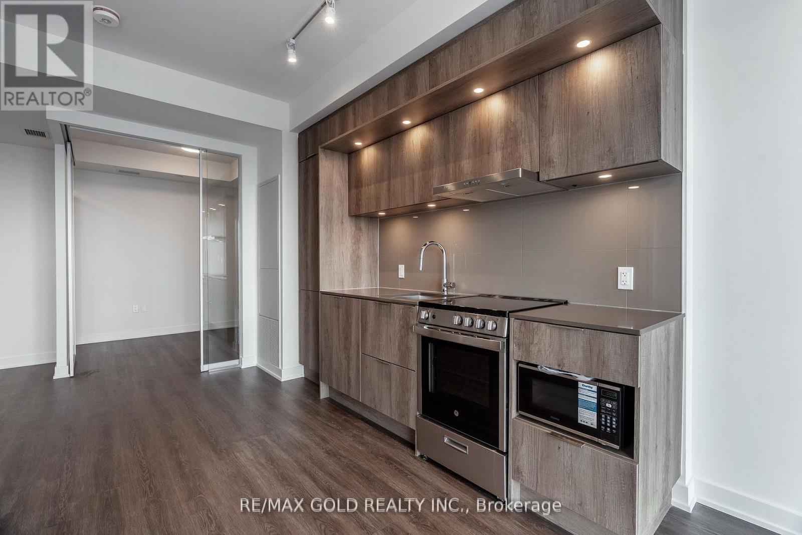 3401 - 448 Burnhamthorpe Road W, Mississauga, Ontario  L5B 4M6 - Photo 8 - W12945222