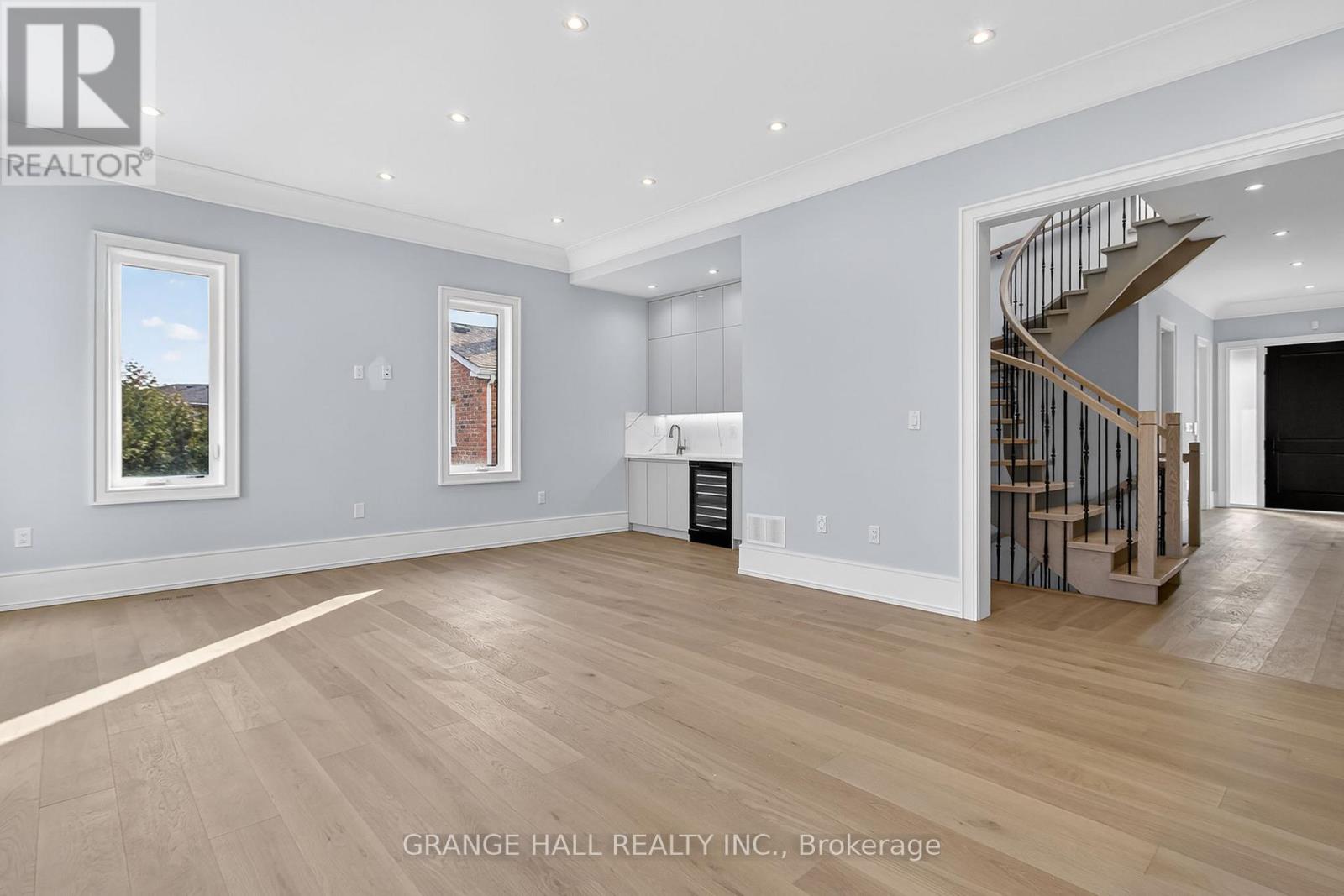 16 Barker Avenue, Toronto, Ontario  M9V 1E5 - Photo 18 - W12945226