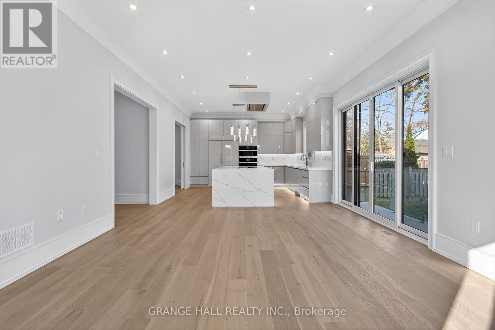 16 Barker Avenue, Toronto, Ontario  M9V 1E5 - Photo 19 - W12945226