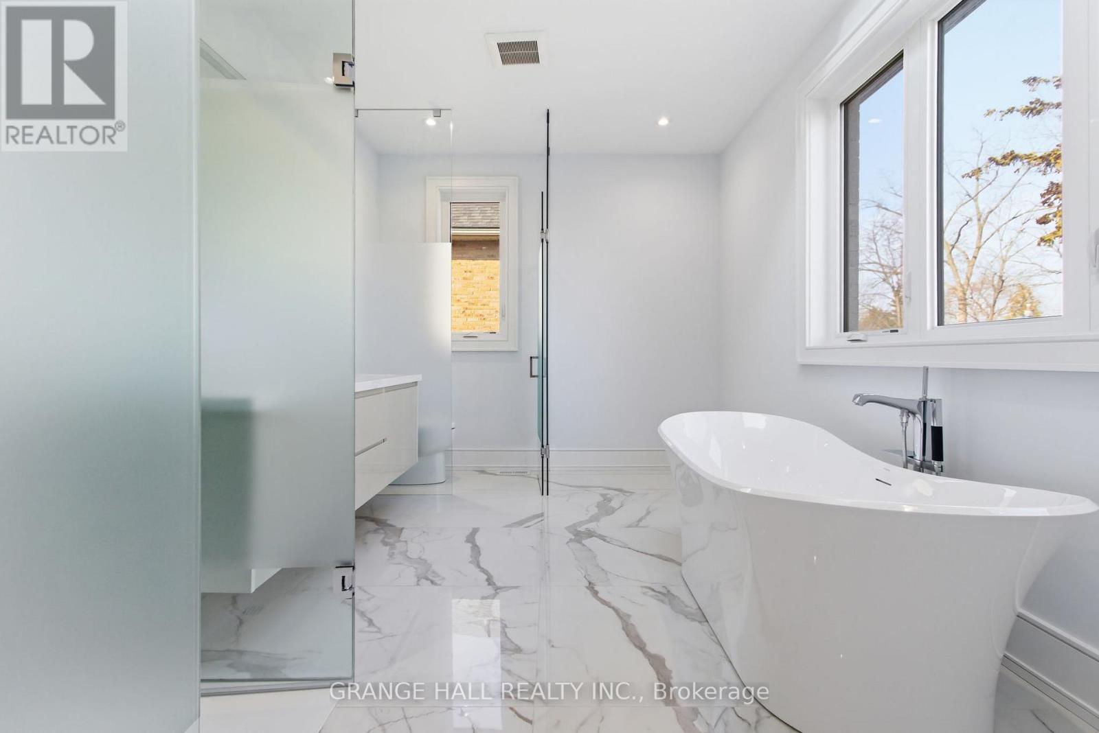 16 Barker Avenue, Toronto, Ontario  M9V 1E5 - Photo 30 - W12945226