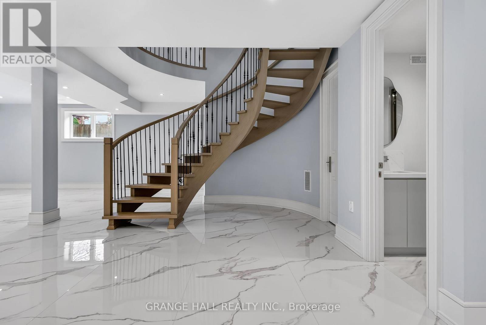 16 Barker Avenue, Toronto, Ontario  M9V 1E5 - Photo 39 - W12945226