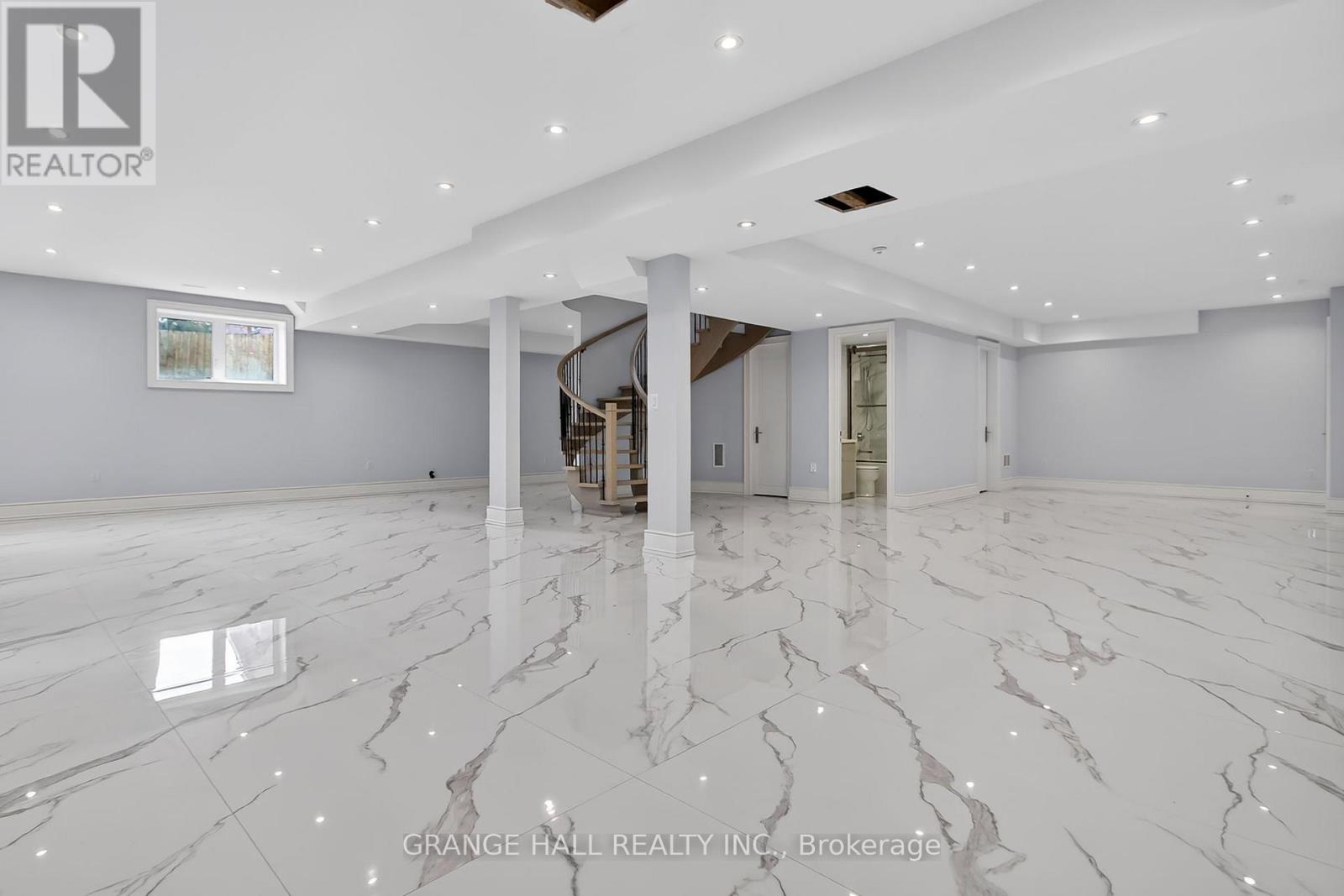 16 Barker Avenue, Toronto, Ontario  M9V 1E5 - Photo 41 - W12945226