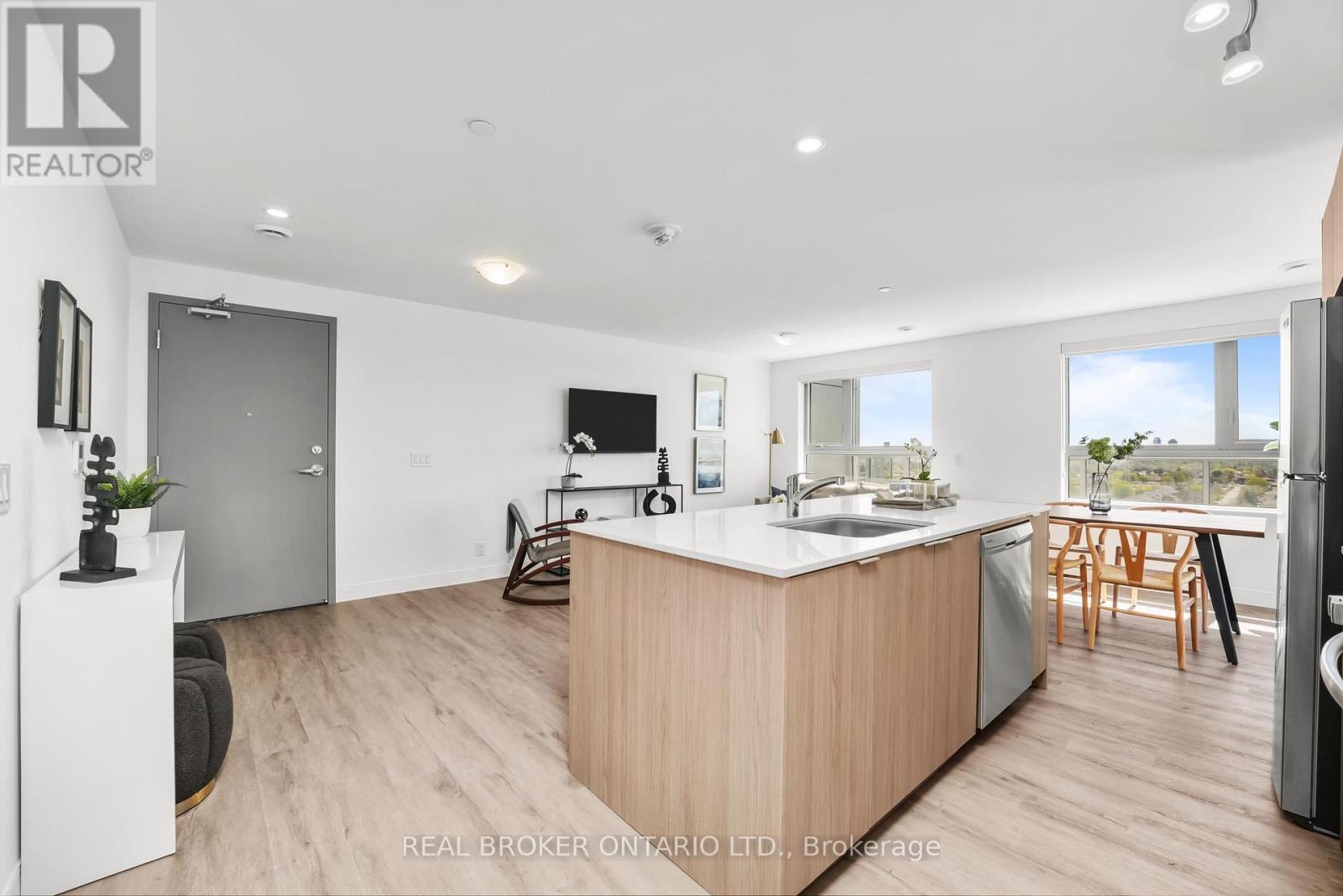 510 - 100 Manett Crescent, Brampton, Ontario  L6X 4P7 - Photo 7 - W12945240