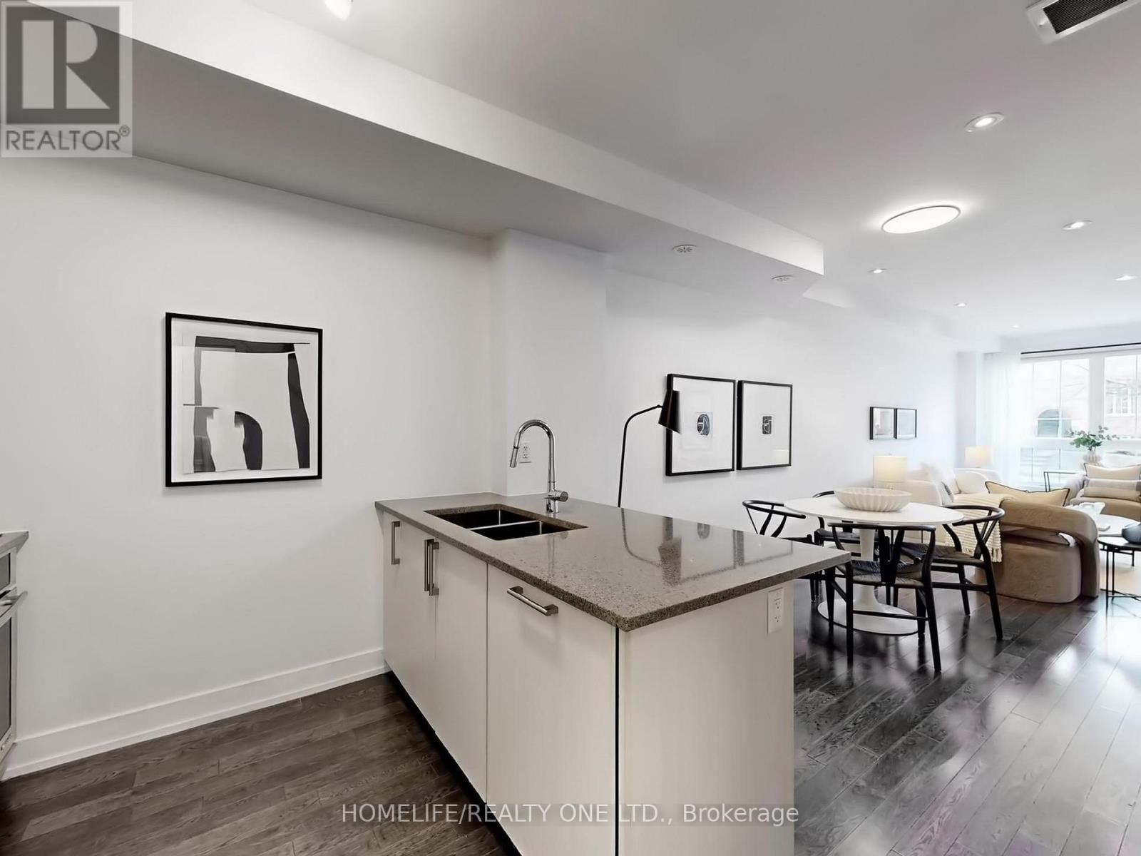 1076 Lansdowne Avenue, Toronto, Ontario  M6H 4H2 - Photo 11 - W12945286