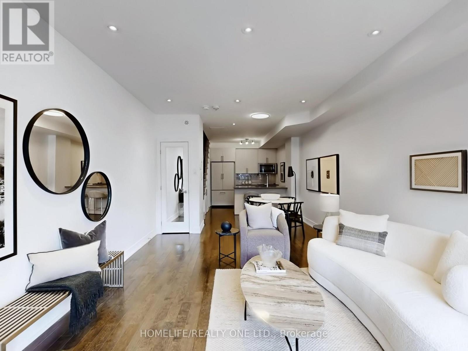 1076 Lansdowne Avenue, Toronto, Ontario  M6H 4H2 - Photo 7 - W12945286