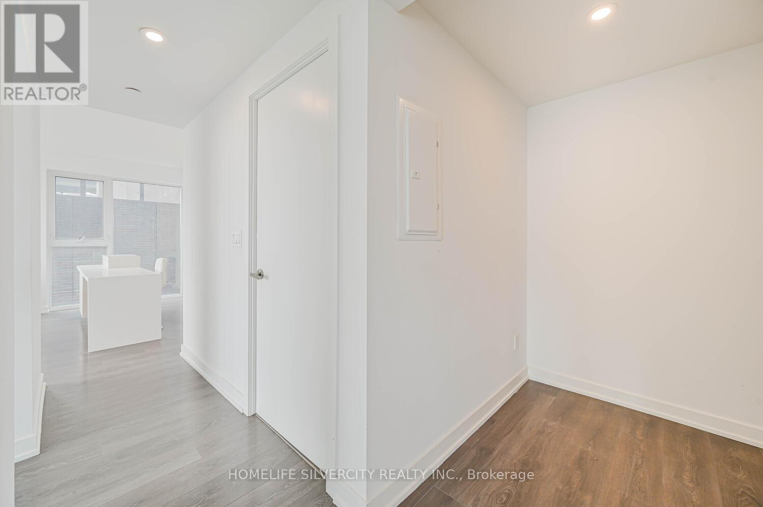 507 - 370 Martha Street, Burlington, Ontario  L6R 0G9 - Photo 16 - W12945290