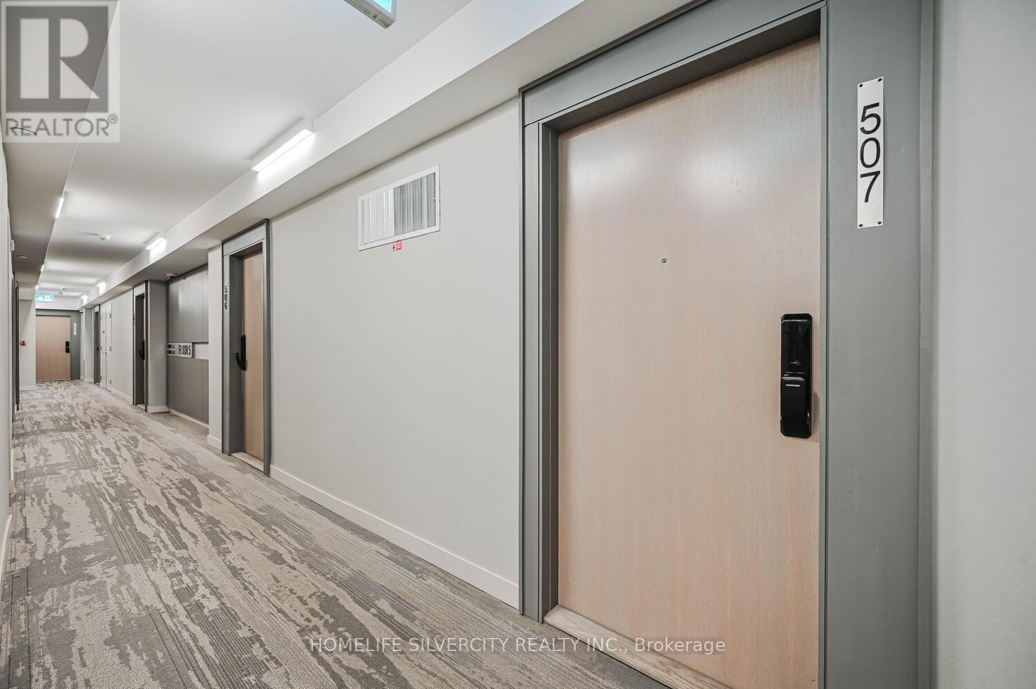 507 - 370 Martha Street, Burlington, Ontario  L6R 0G9 - Photo 6 - W12945290