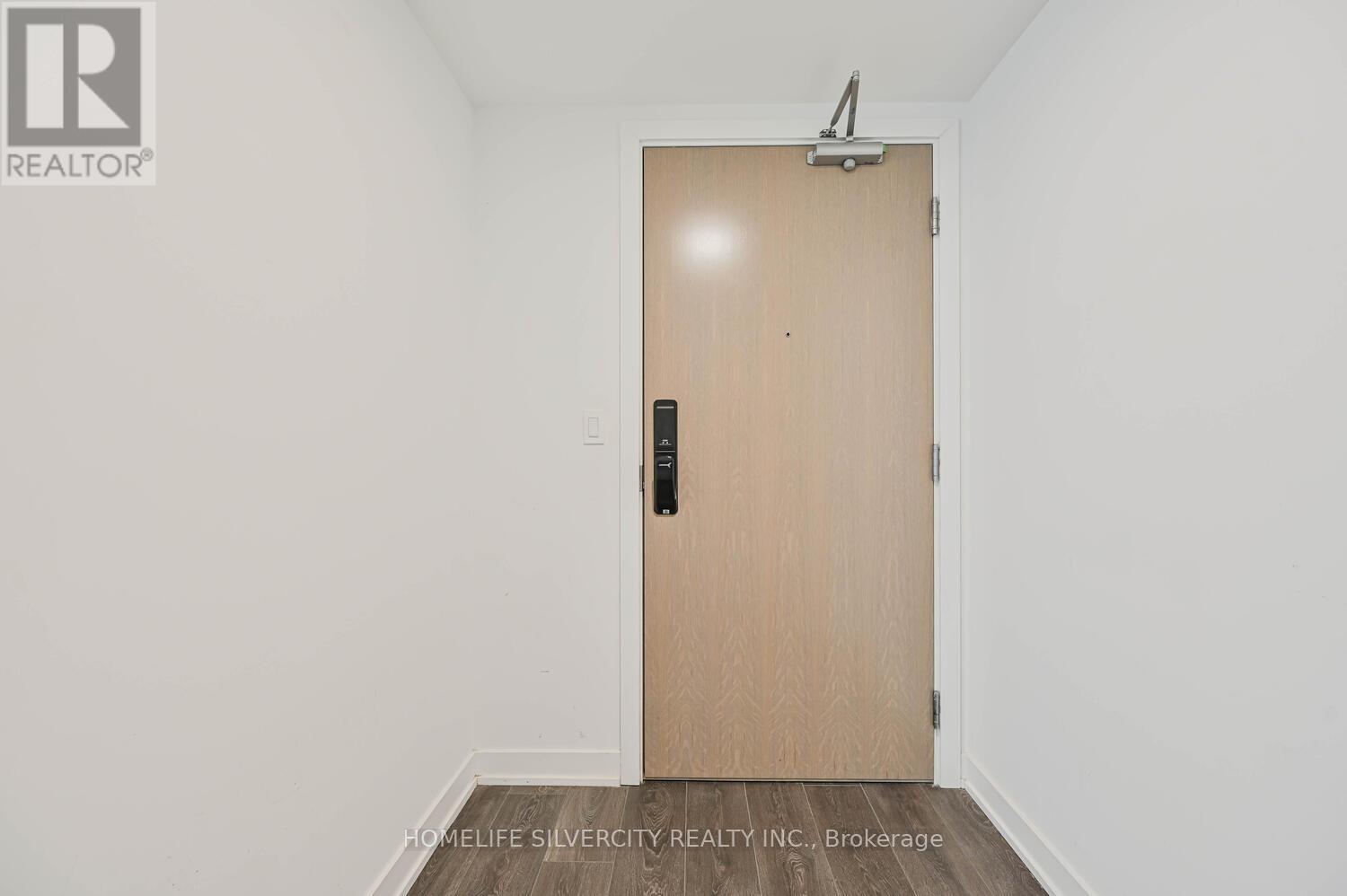 507 - 370 Martha Street, Burlington, Ontario  L6R 0G9 - Photo 7 - W12945290