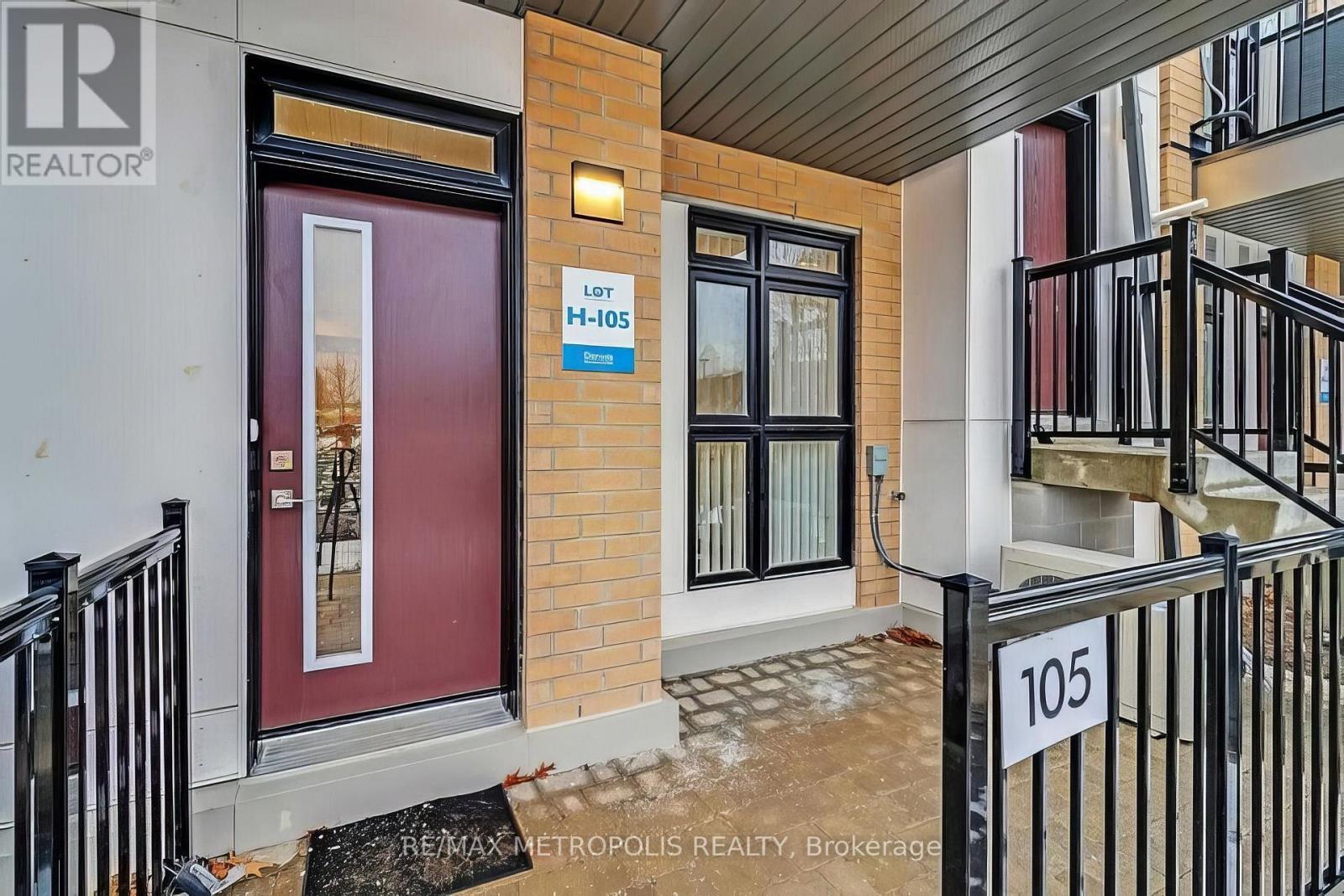 H105 - 90 Canon Jackson Drive, Toronto, Ontario  M6M 0C1 - Photo 2 - W12945304