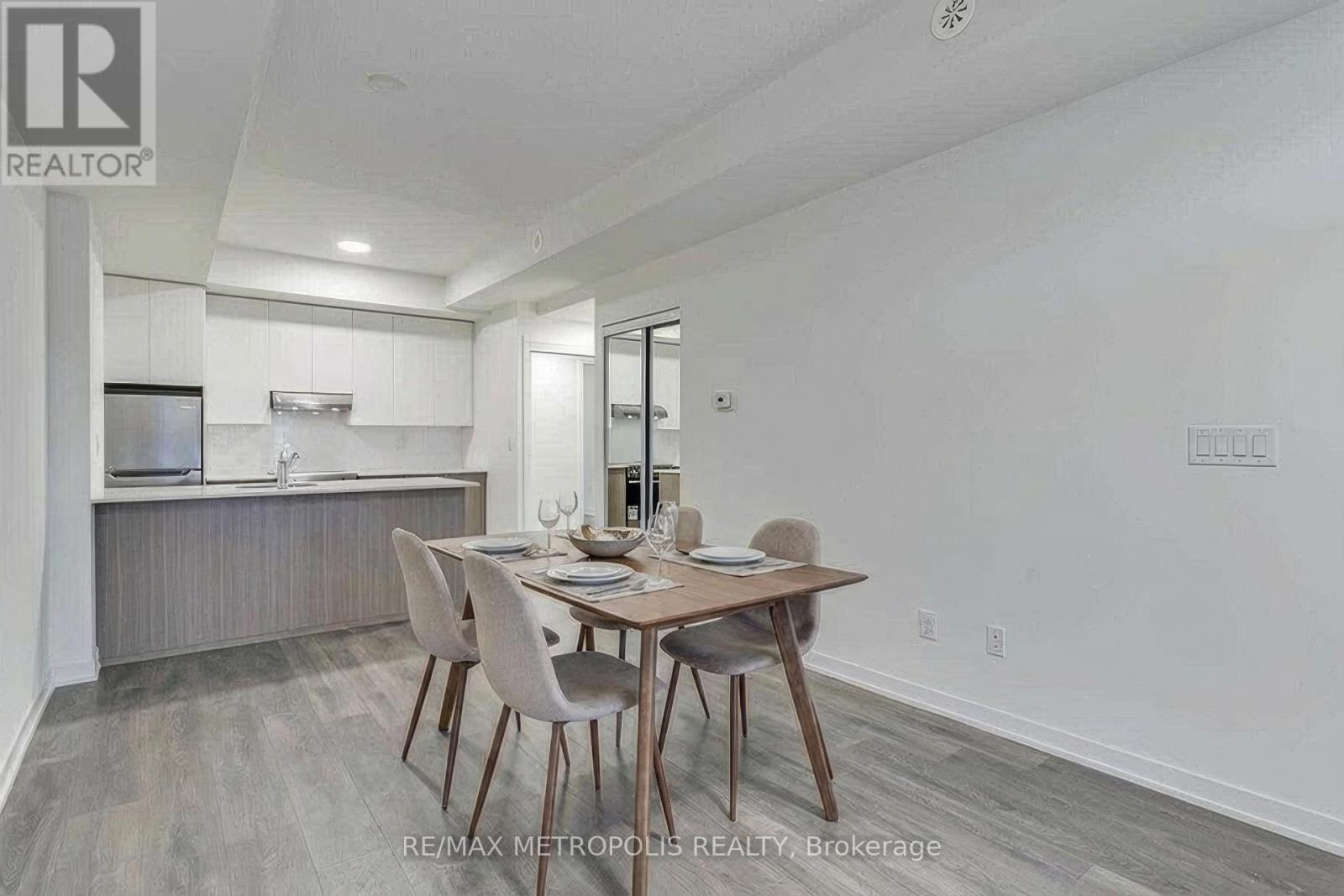 H105 - 90 Canon Jackson Drive, Toronto, Ontario  M6M 0C1 - Photo 4 - W12945304