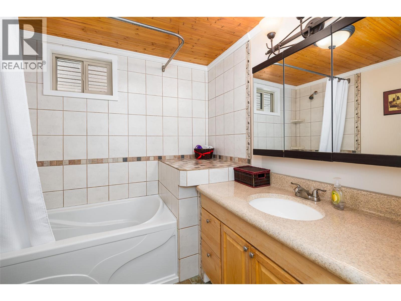 1420 Alder Street, Creston, British Columbia V0B 1G4 - Photo 11 - 10381591