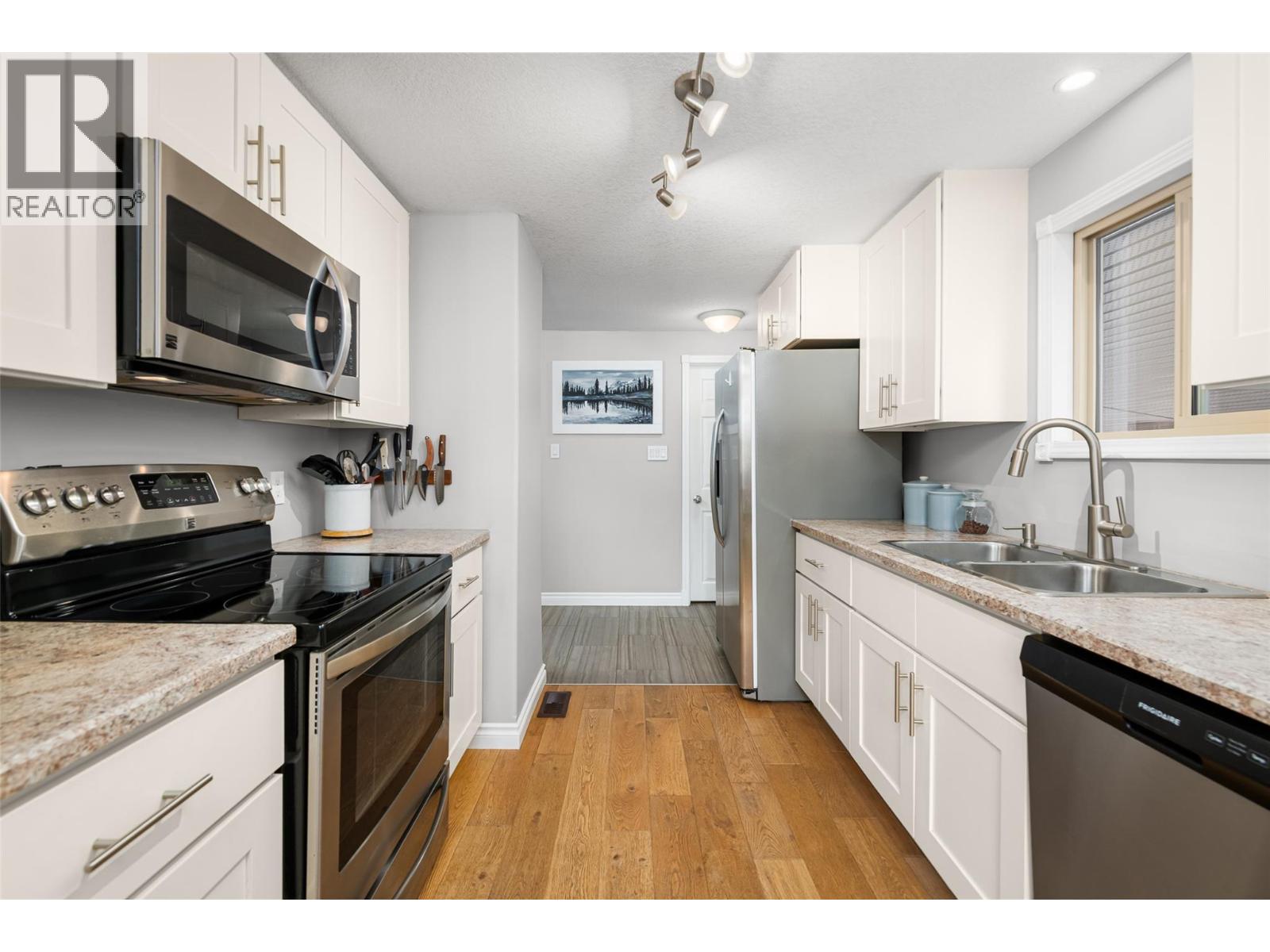 1420 Alder Street, Creston, British Columbia V0B 1G4 - Photo 3 - 10381591