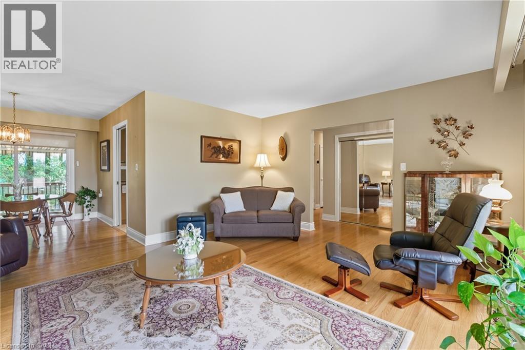 894 Bishop Place, Ancaster, Ontario  L9G 3E5 - Photo 10 - 40816794