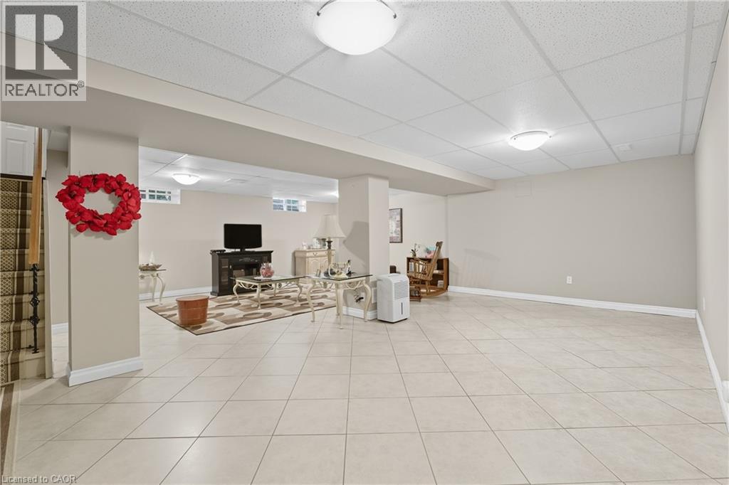 894 Bishop Place, Ancaster, Ontario  L9G 3E5 - Photo 24 - 40816794