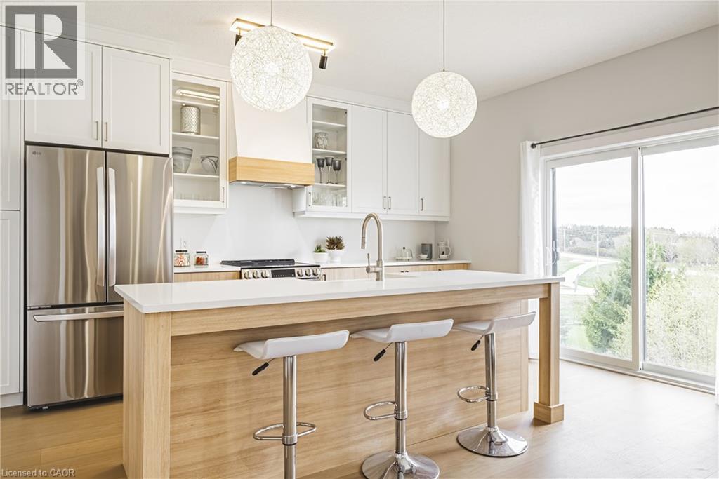 546 Benninger Drive, Kitchener, Ontario  N2E 0E9 - Photo 4 - 40814412