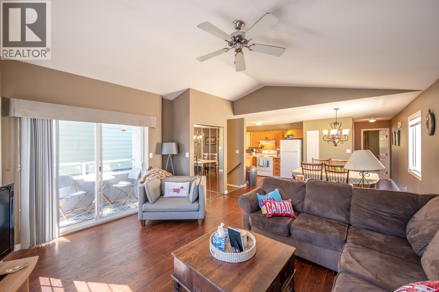 335 Sudbury Avenue, Penticton, British Columbia  V2A 8M7 - Photo 3 - 10375244