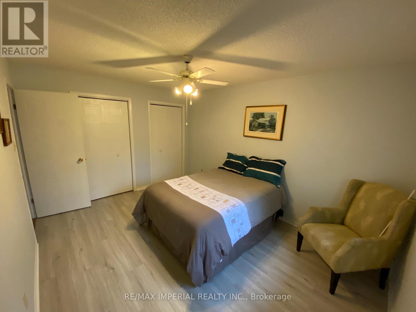 Unit 2 - 18 Helen Street, Kawartha Lakes, Ontario  K0M 1A0 - Photo 3 - X12944892