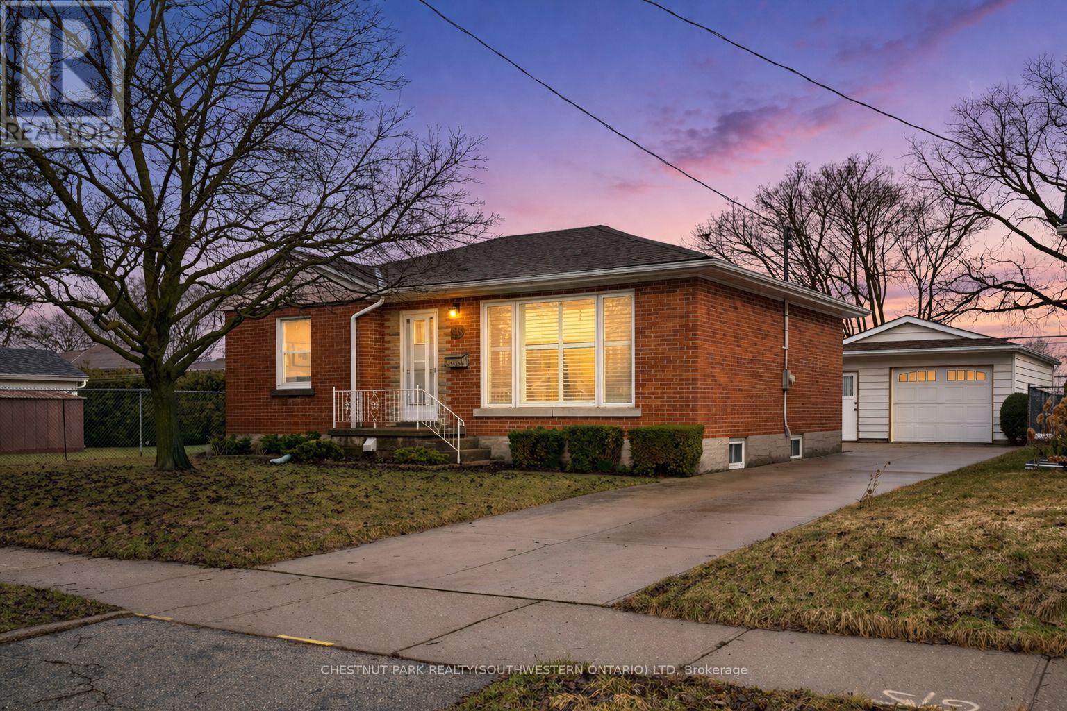 492 EPHRAIM STREET, Kitchener, Ontario