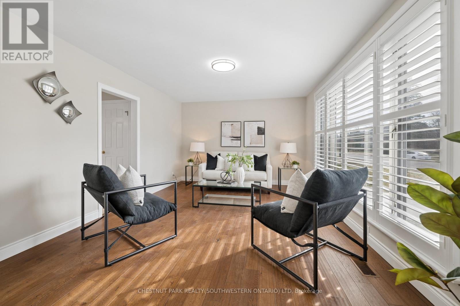 492 Ephraim Street, Kitchener, Ontario  N2B 2C6 - Photo 11 - X12944924