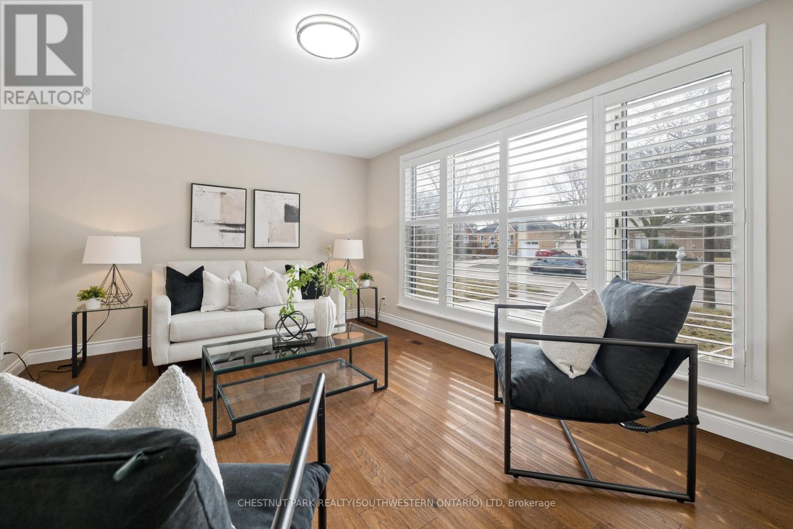 492 Ephraim Street, Kitchener, Ontario  N2B 2C6 - Photo 12 - X12944924