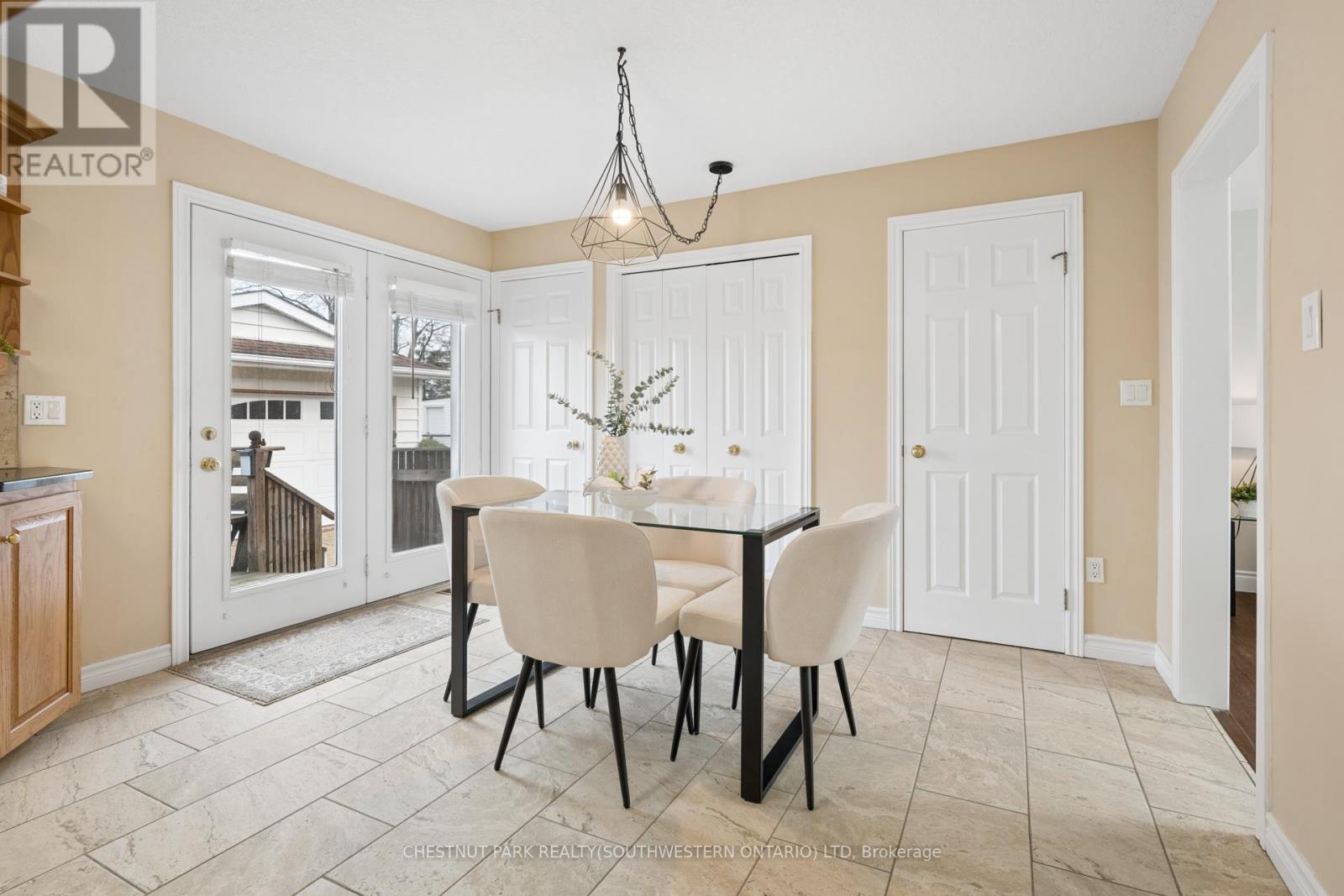 492 Ephraim Street, Kitchener, Ontario  N2B 2C6 - Photo 18 - X12944924